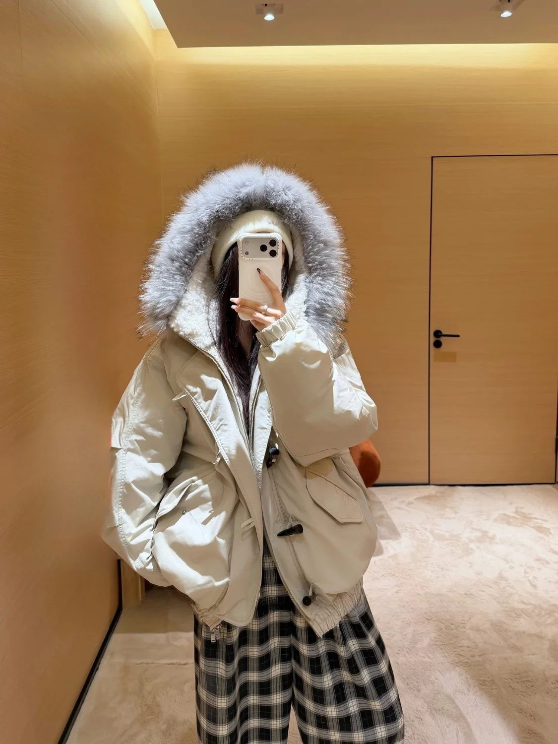 Теплое женское стеганое курто со съемным большим меховым воротником и капюшоном, длинное пуховое пальто Sve Commuter Sle Du для женщин
Теплое женское стеганое курто со съемным большим меховым воротником и капюшоном, длинное пуховое пальто Sve Commuter Sle Du для женщин