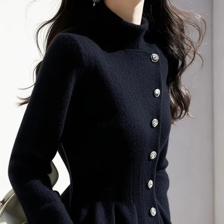 Luxury Black Knit Sweater Women 2024 Trendy High-End Textured Knit Top for Fall/Winter Female Office Lady Clothing High Quality
Luxury Black Knit Sweater Women 2024 Trendy High-End Textured Knit Top for Fall/Winter Female Office Lady Clothing High Quality