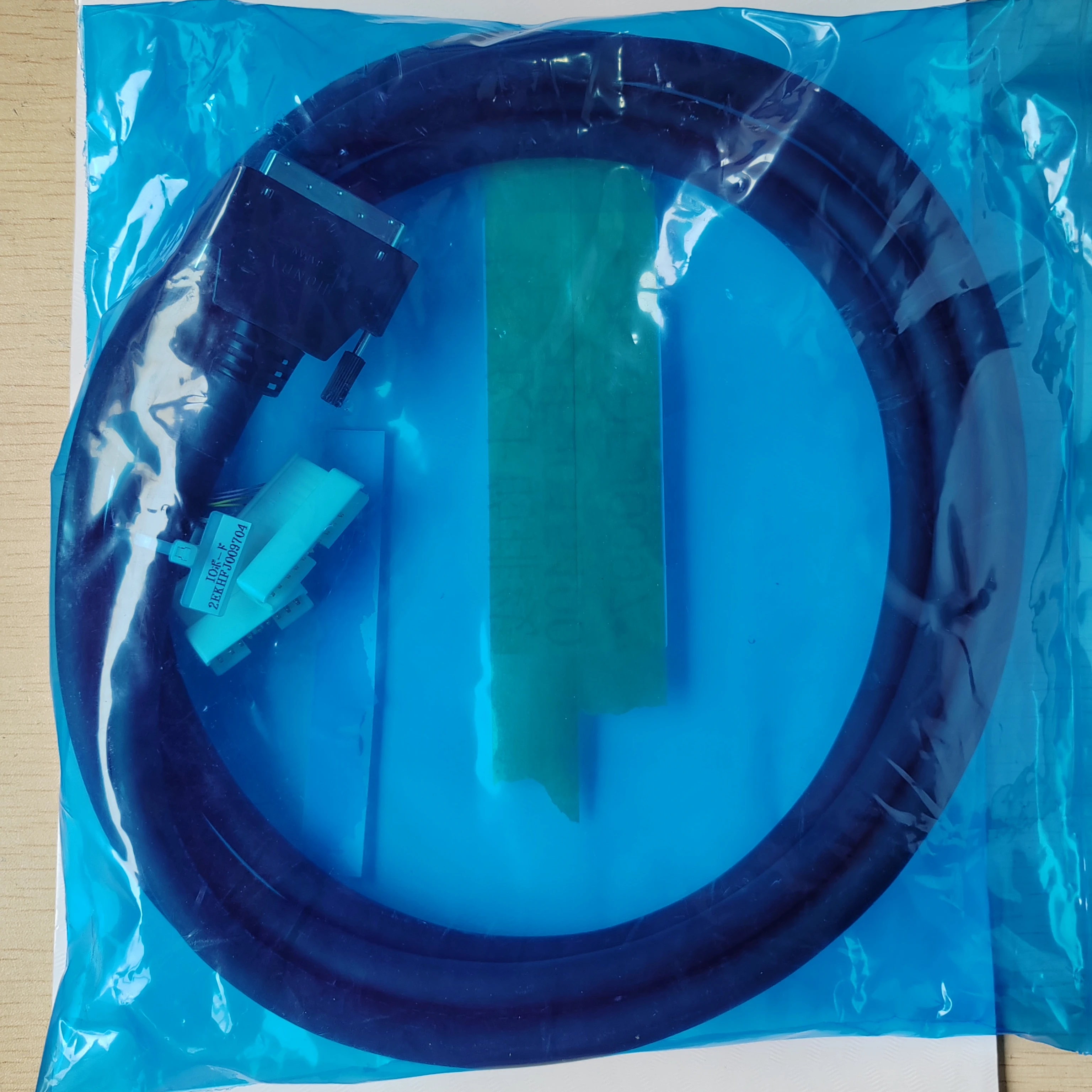 Original new SMT spare parts 2EKHFJ015400=2EKHFJ0097 FUJI for SMT Pick And Place Machine
Original new SMT spare parts 2EKHFJ015400=2EKHFJ0097 FUJI for SMT Pick And Place Machine