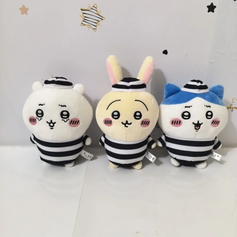 Prisoner Series Plush Doll Cute Usagi Hachiware Jiikawa in Black White Striped Uniform Kawaii Anime Collectible Toy for Fans
Prisoner Series Plush Doll Cute Usagi Hachiware Jiikawa in Black White Striped Uniform Kawaii Anime Collectible Toy for Fans