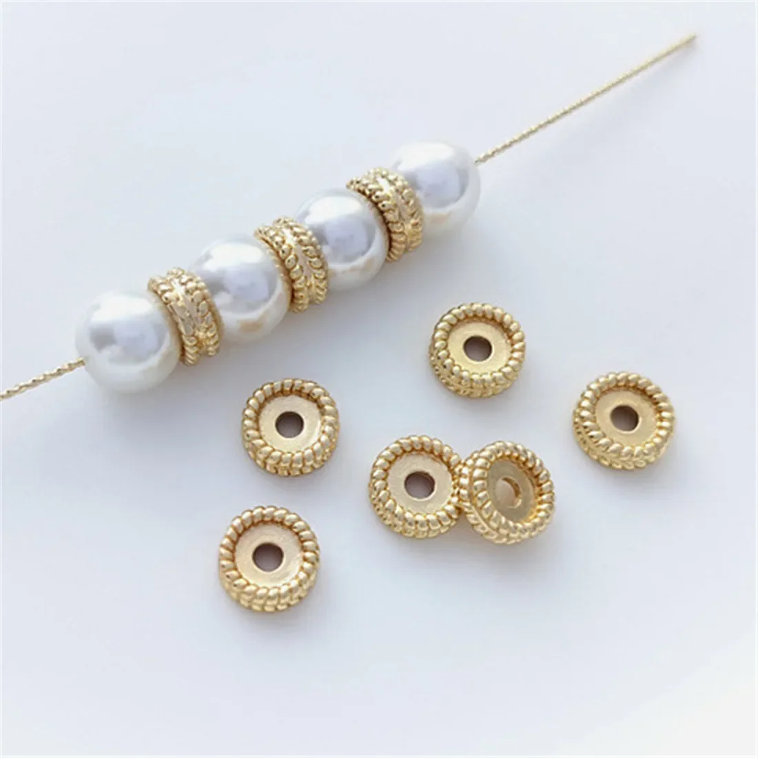 1PCS 14K Gold Double-Layer Wheat Ear Lace Wheel Bead, Flat Spacer, DIY Handmade Bracelet, Necklace Accessories, C293
1PCS 14K Gold Double-Layer Wheat Ear Lace Wheel Bead, Flat Spacer, DIY Handmade Bracelet, Necklace Accessories, C293