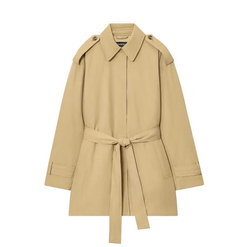 Осенний новый продукт: женский стиль для поездок на работу с поясом, откидным воротником, поясом с длинными рукавами, ветровка.
Осенний новый продукт: женский стиль для поездок на работу с поясом, откидным воротником, поясом с длинными рукавами, ветровка.