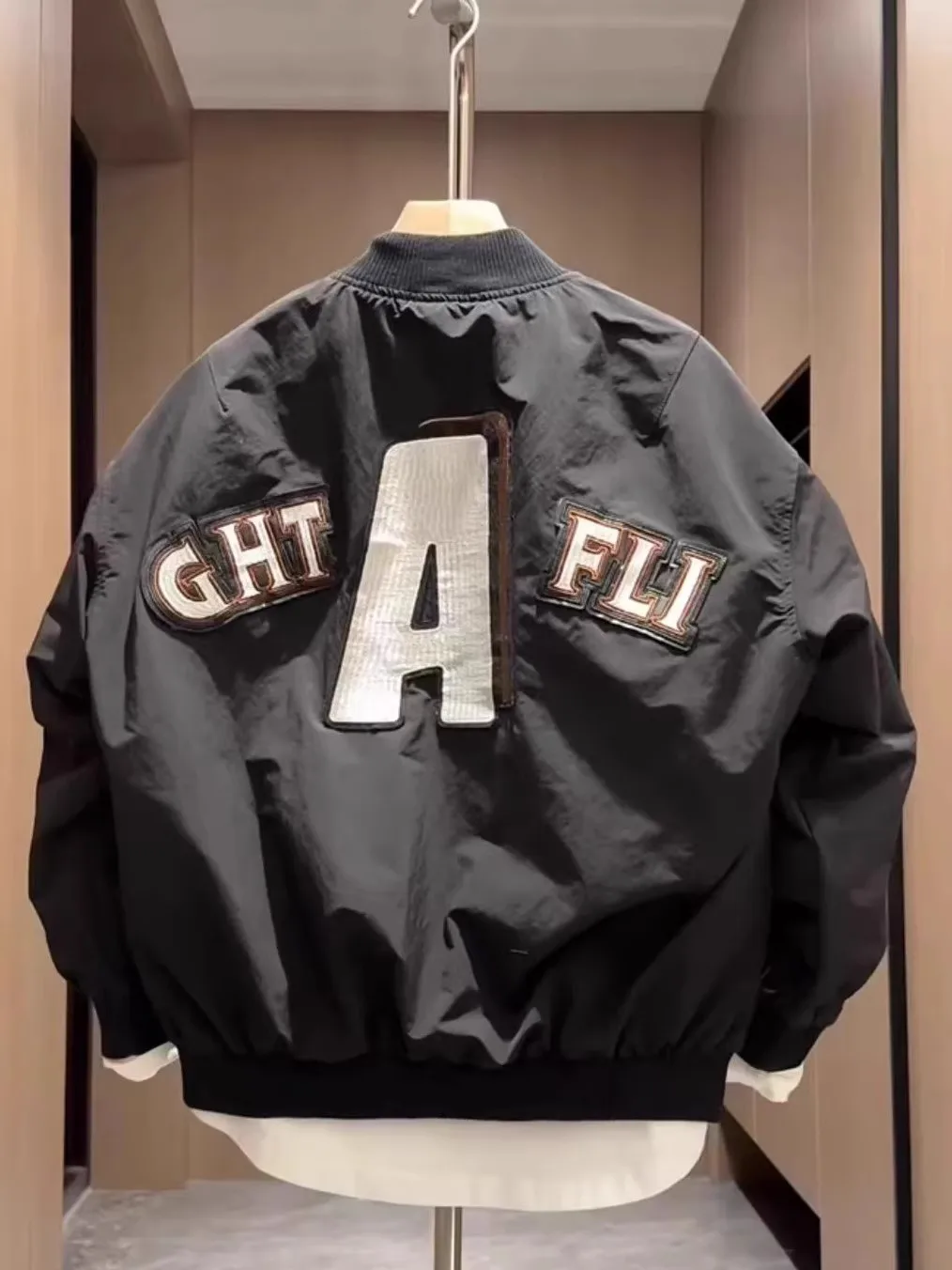 Spring Autumn New Sle Men's Jaet Embroidered Lettering Baseball Couple's Simple Versatile Stand Fit Zipper Closure Win...
Spring Autumn New Sle Men's Jaet Embroidered Lettering Baseball Couple's Simple Versatile Stand Fit Zipper Closure Win...