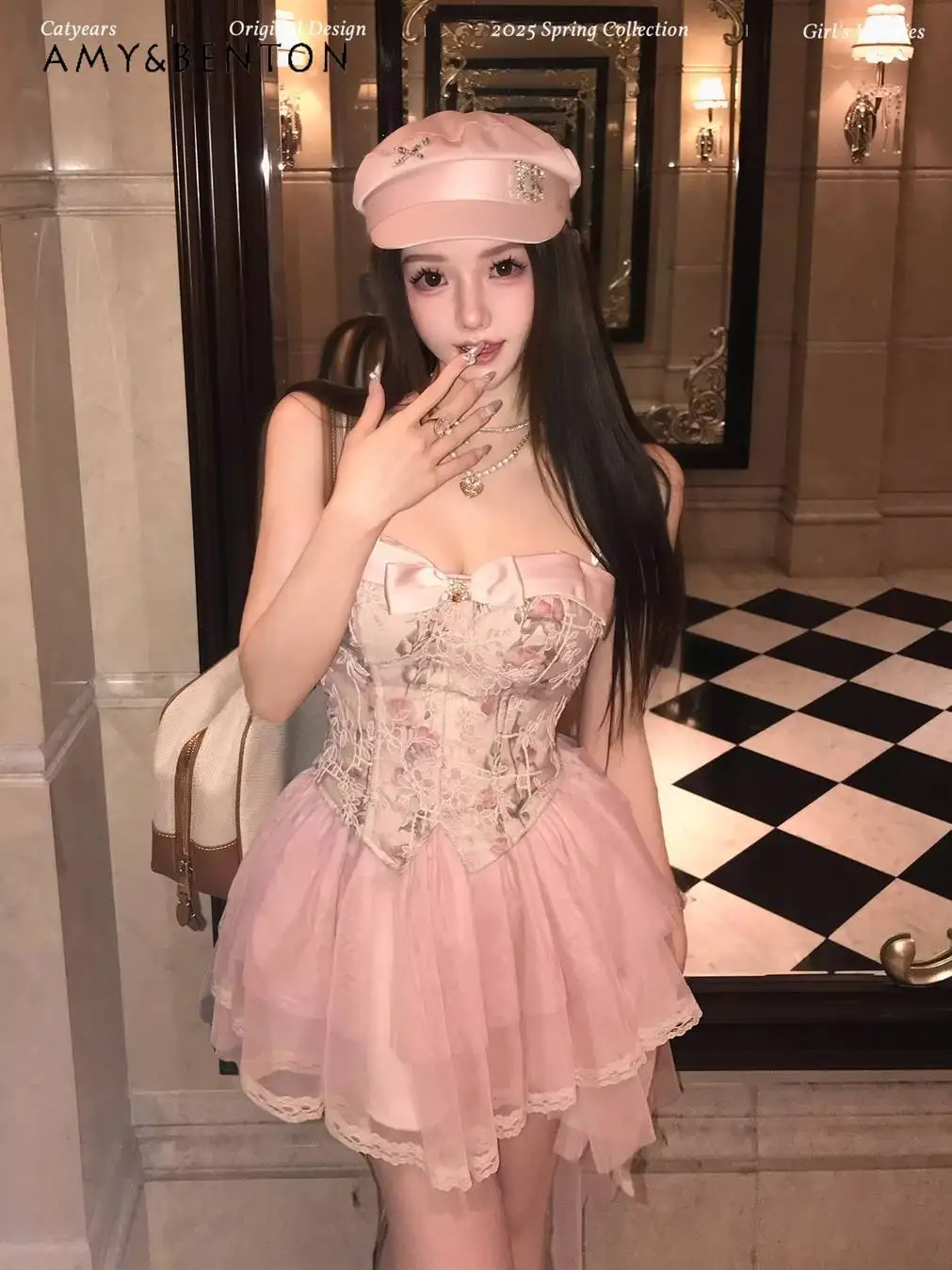 Elegant Fairy Style Evening Dresses Three-dimensional Rose Bow Fishbone Retro Printed Tube Top Pink Mesh Skirt Two-piece Set
Elegant Fairy Style Evening Dresses Three-dimensional Rose Bow Fishbone Retro Printed Tube Top Pink Mesh Skirt Two-piece Set