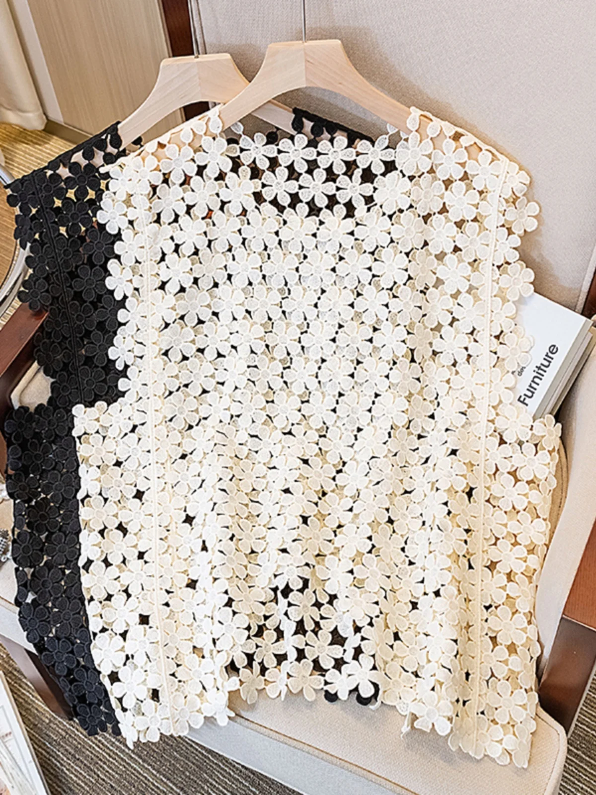 Sleeveless Lace Hollow out Top Women's Summer plus Size Slimming Outerwear Korean Style Commute Fashion Creative Pattern
Sleeveless Lace Hollow out Top Women's Summer plus Size Slimming Outerwear Korean Style Commute Fashion Creative Pattern