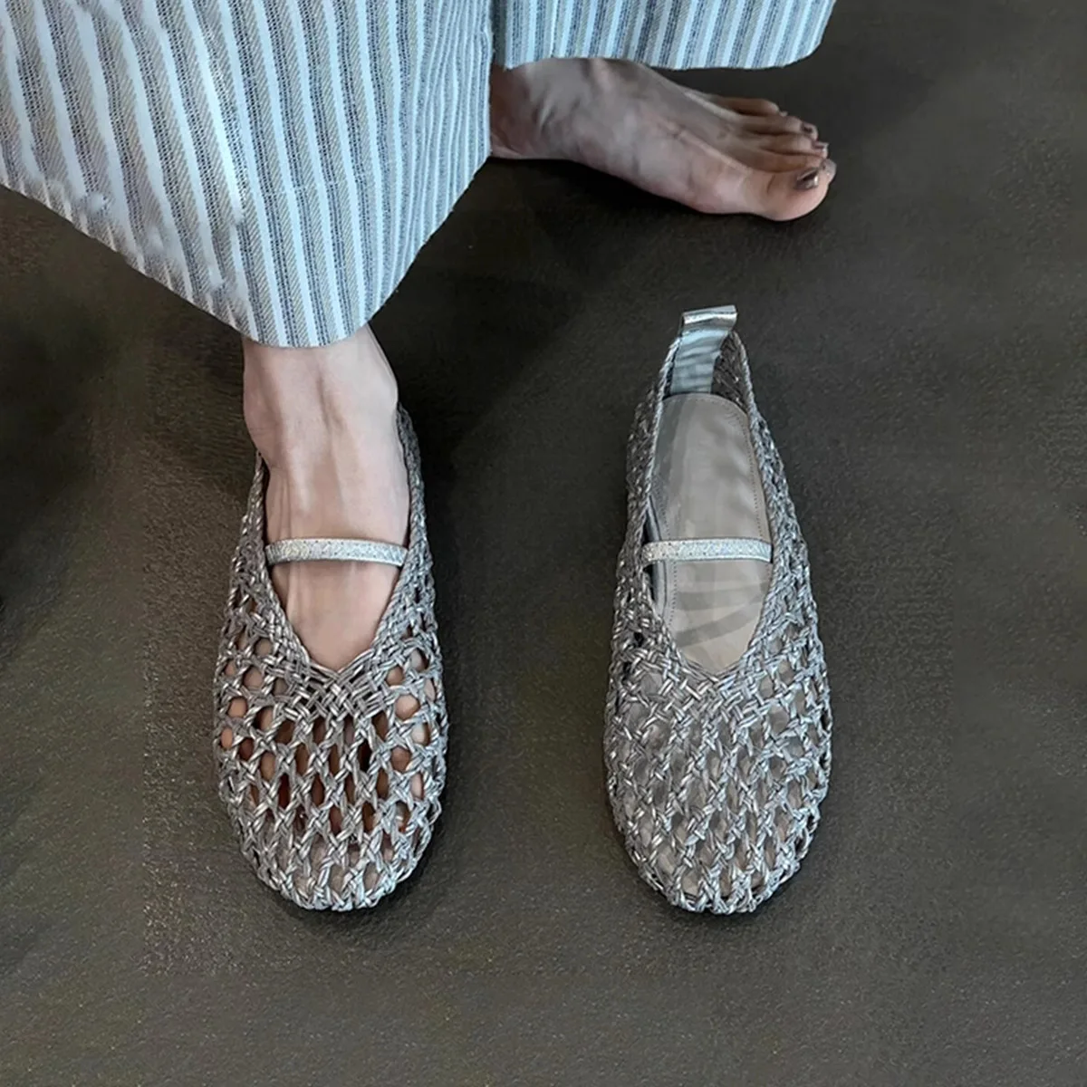 Elastic Hollow Weave Ballet Flats Shoes Women High-quality Lady Round Toe Dress Shoes Comfortable Women Casual Shoes Fashion
Elastic Hollow Weave Ballet Flats Shoes Women High-quality Lady Round Toe Dress Shoes Comfortable Women Casual Shoes Fashion
