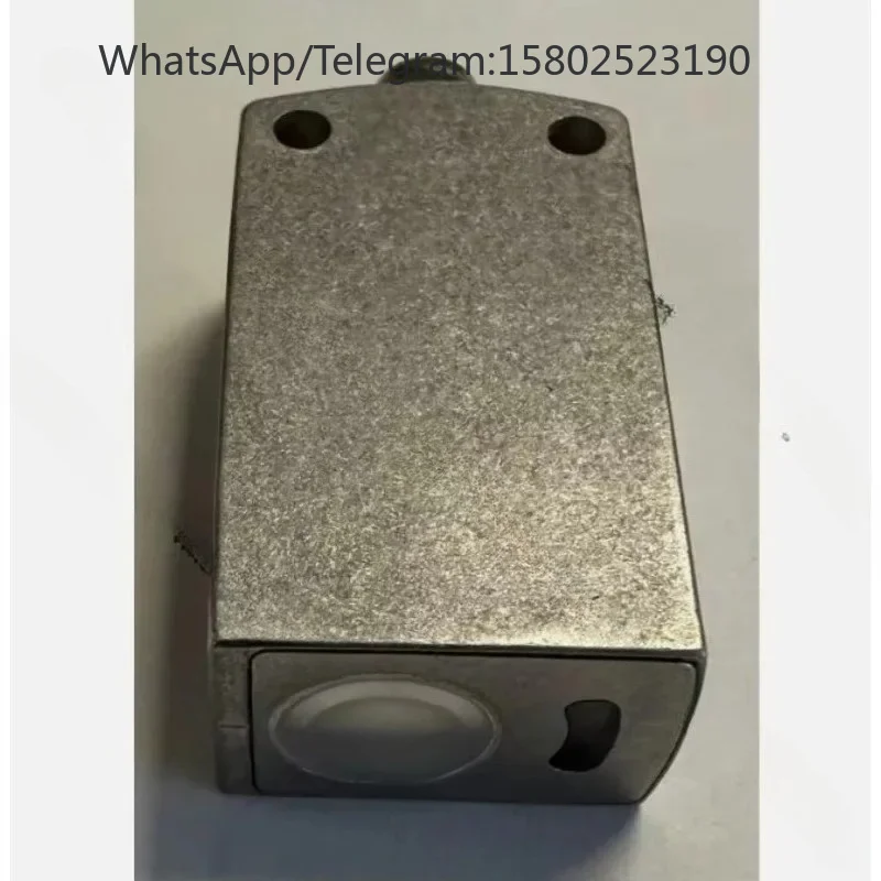 Reflection Light Barrier WTB4S-3P2232V / 1046396 / NIB
Reflection Light Barrier WTB4S-3P2232V / 1046396 / NIB