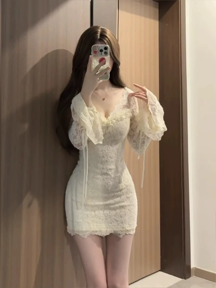 XZY Sexy Lace V-neck Long Sleeve Dress Women's Slim Fit Short Skirt High Waist Poly Fiber Casual Wear Spring 2026
XZY Sexy Lace V-neck Long Sleeve Dress Women's Slim Fit Short Skirt High Waist Poly Fiber Casual Wear Spring 2026
