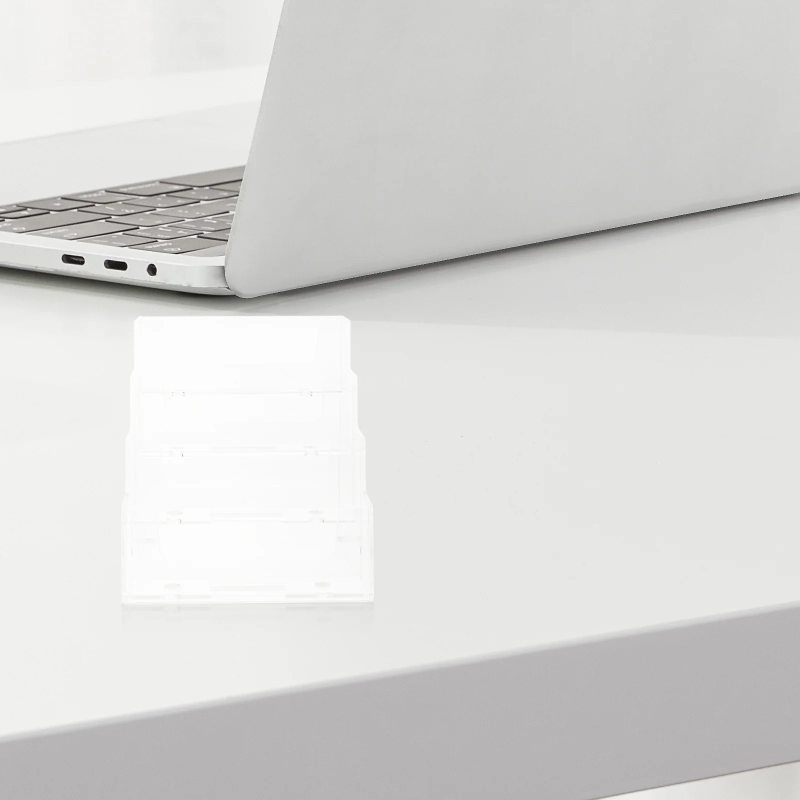 Business Card Display Holder Clear Plastic Card Organizer Storage Box Stand Suitable for Office Desktop Postcard Display Stand
Business Card Display Holder Clear Plastic Card Organizer Storage Box Stand Suitable for Office Desktop Postcard Display Stand