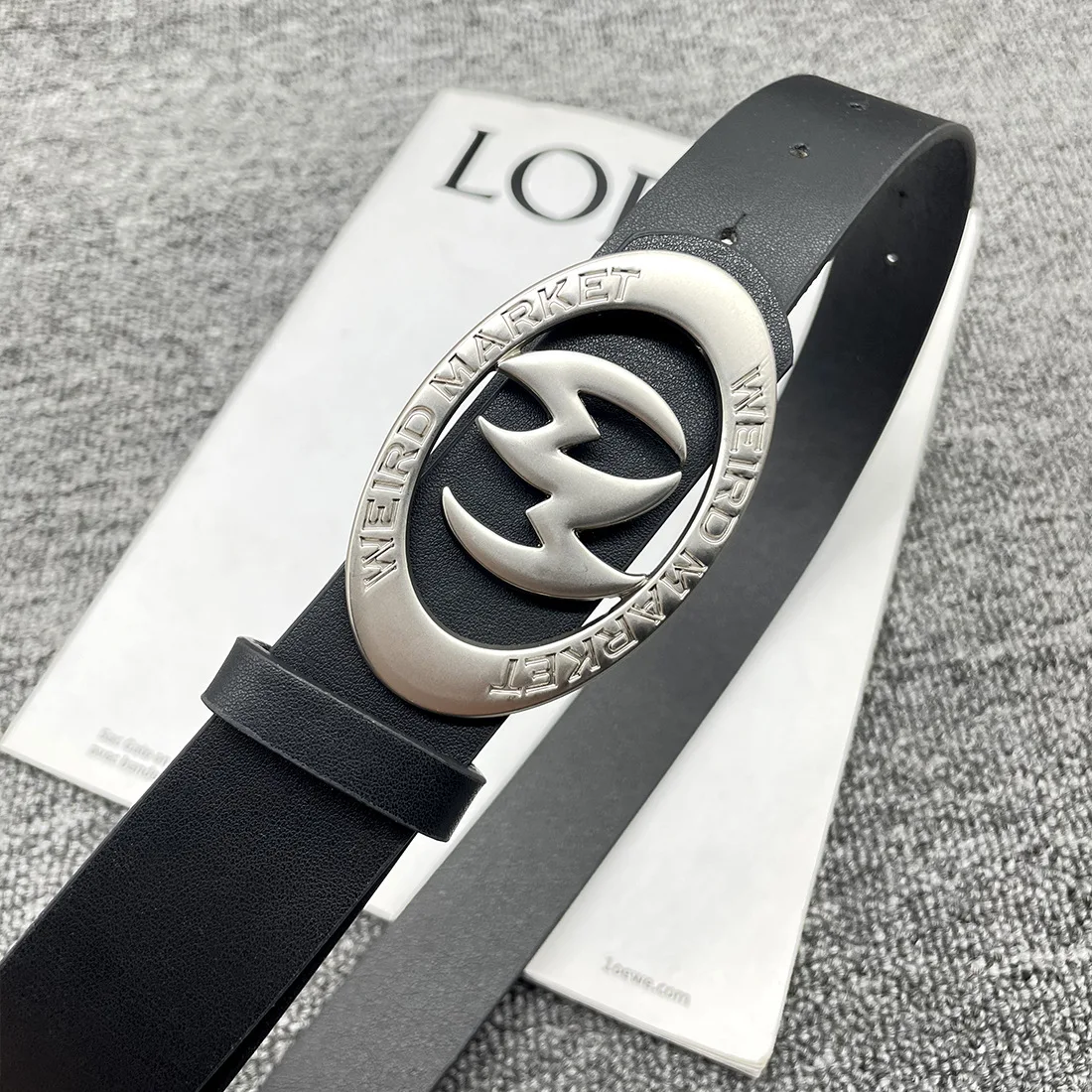 New Women's Belt Trend Golden Buckle Belt Personalized Decoration Paired with Long Pants Jeans Belt Soft Cheap Belt Youth Belt
New Women's Belt Trend Golden Buckle Belt Personalized Decoration Paired with Long Pants Jeans Belt Soft Cheap Belt Youth Belt