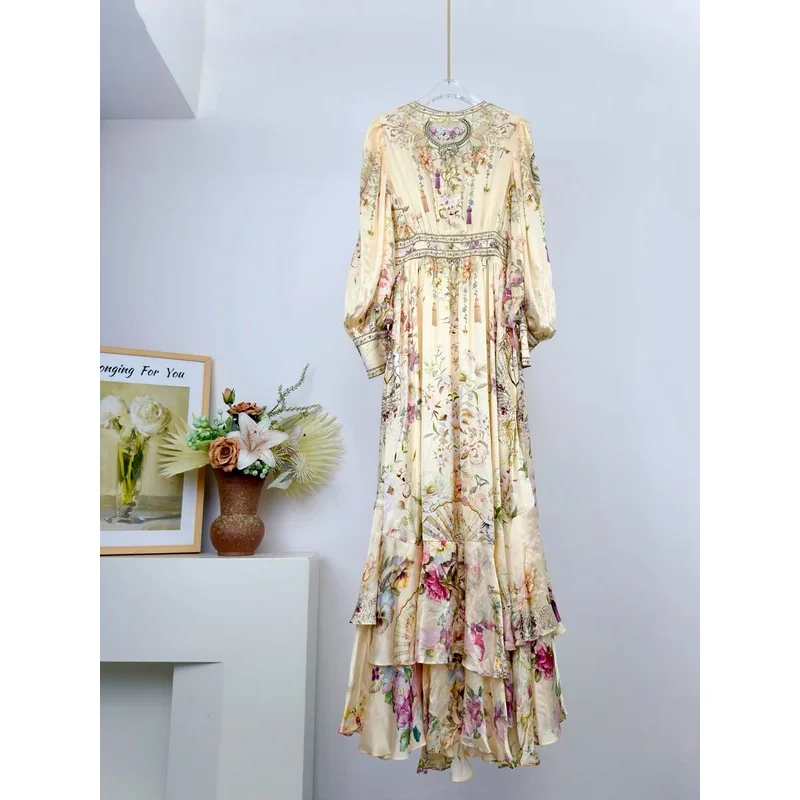 2026 Female Layered Hem Long Dress Heavy Beaded Flower Printed V-Neck Lantern Sleeve Elastic Waist Loose Female Silk Robe
2026 Female Layered Hem Long Dress Heavy Beaded Flower Printed V-Neck Lantern Sleeve Elastic Waist Loose Female Silk Robe