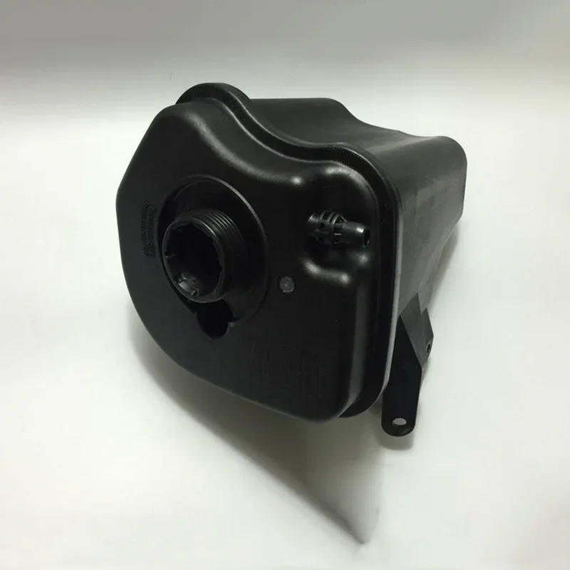Coolant Expansion Tank with Sensor For BMW X5 X6 E70 E71 E72 F15 F16 F86 603-361 17137552546 2007-2019
Coolant Expansion Tank with Sensor For BMW X5 X6 E70 E71 E72 F15 F16 F86 603-361 17137552546 2007-2019