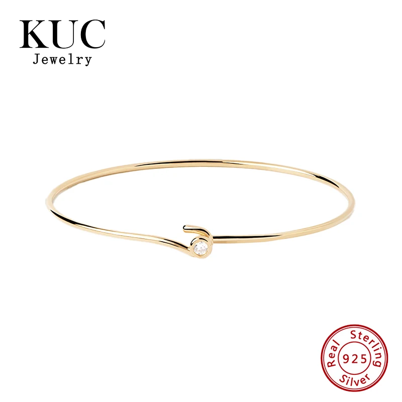 Minimalist Siena Bangle 925 Sterling Silver Gold-plated Slim Hook Bangle Topped with White Zirconia for Women
Minimalist Siena Bangle 925 Sterling Silver Gold-plated Slim Hook Bangle Topped with White Zirconia for Women