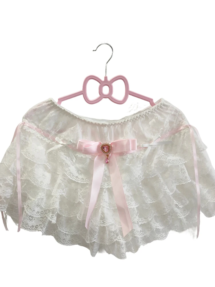 Cute Multilayer Lace Shorts Women Lolita Elastic Waist White Bottoming Shorts for Sweet Girls Kawaii Clothes
Cute Multilayer Lace Shorts Women Lolita Elastic Waist White Bottoming Shorts for Sweet Girls Kawaii Clothes