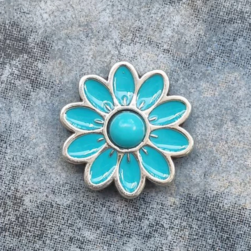 DIY hand-sewn leather decorative buckle, antique silver imitation enamel surface imitation pine flower hardware accessory, 29mm
DIY hand-sewn leather decorative buckle, antique silver imitation enamel surface imitation pine flower hardware accessory, 29mm