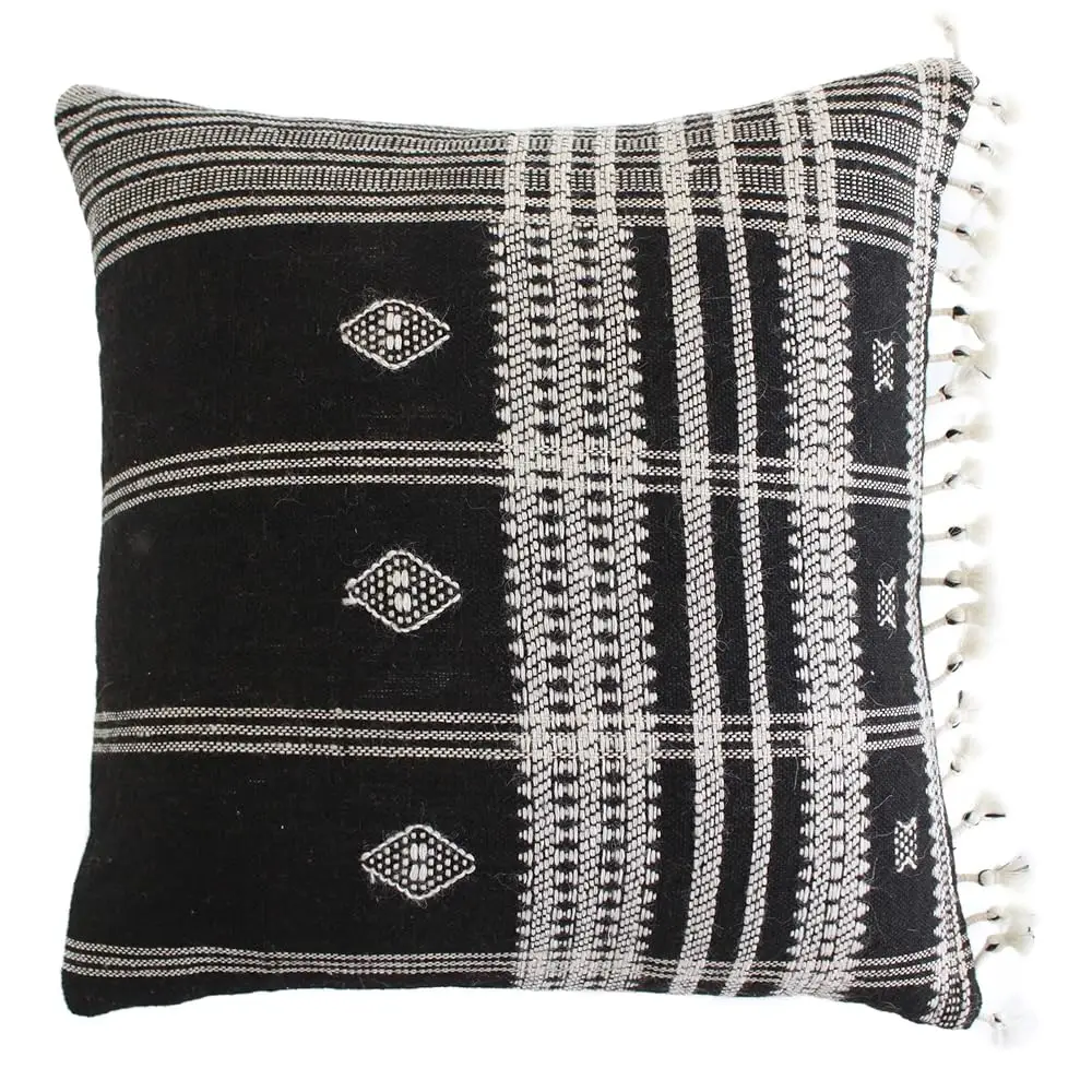 Indian Bhujodi Pillow Cover - Japandi Plaid Throw Pillows For Bedroom Decor - Boho Decorative Wabi Sabi Wool Pillows - Bla
Indian Bhujodi Pillow Cover - Japandi Plaid Throw Pillows For Bedroom Decor - Boho Decorative Wabi Sabi Wool Pillows - Bla
