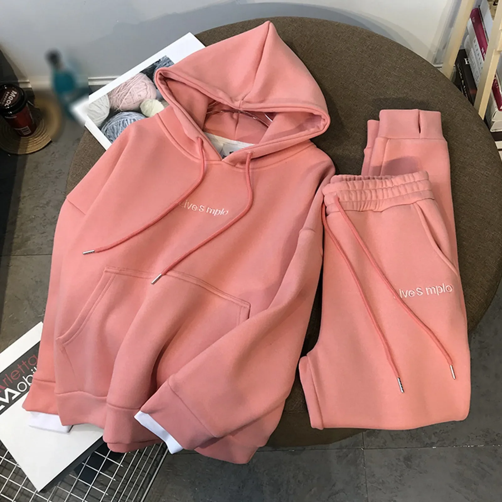 Woman's Sweatshirts Pants Sets Solid Drop Shoulder Korean Female Hooded Pullovers 2023 Thicken Warm Oversized Hoodies Women
Woman's Sweatshirts Pants Sets Solid Drop Shoulder Korean Female Hooded Pullovers 2023 Thicken Warm Oversized Hoodies Women