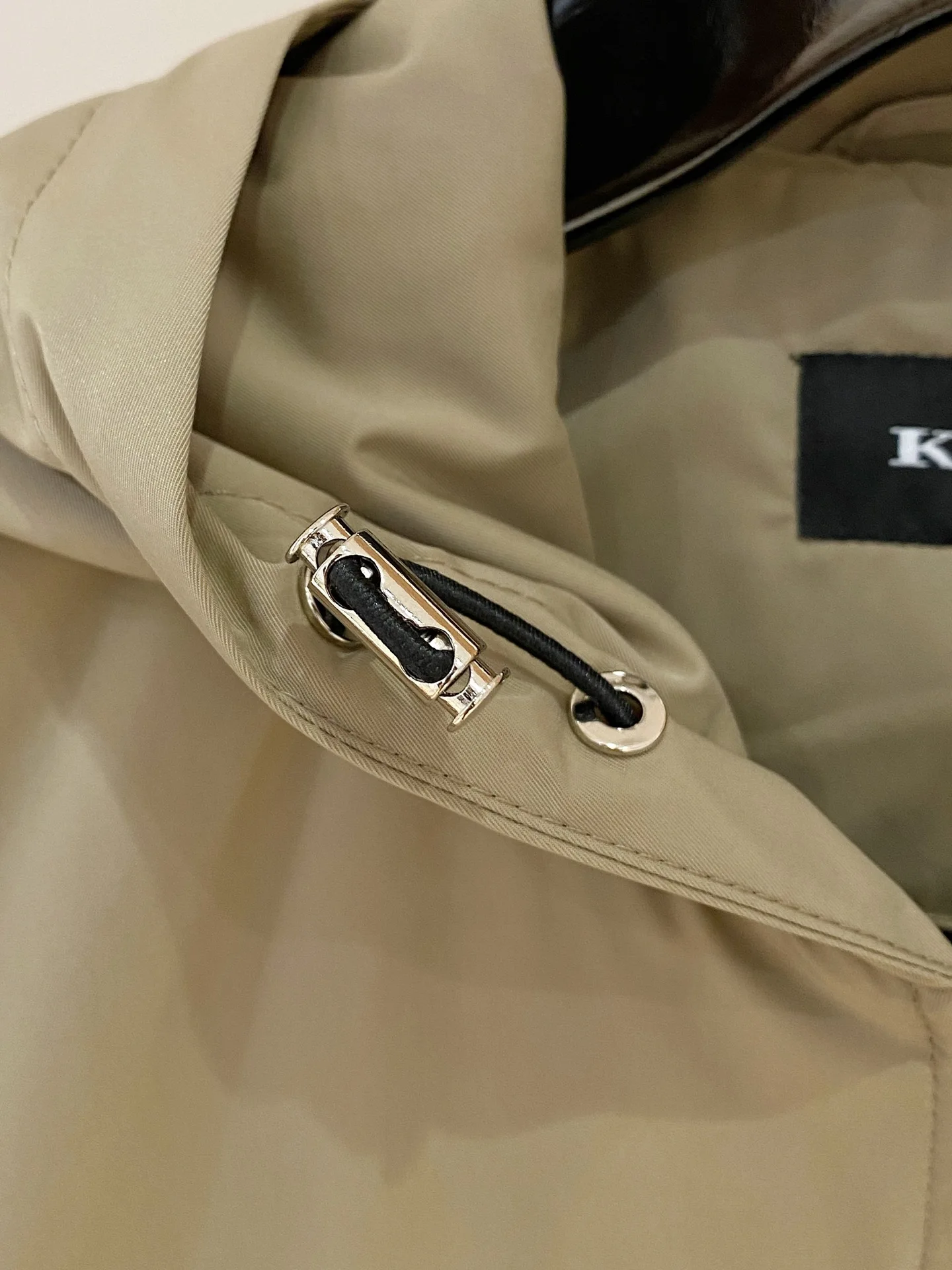 Kiton Old Money Wind 25aw Водонепроницаемая повседневная куртка Jane с капюшоном
Kiton Old Money Wind 25aw Водонепроницаемая повседневная куртка Jane с капюшоном