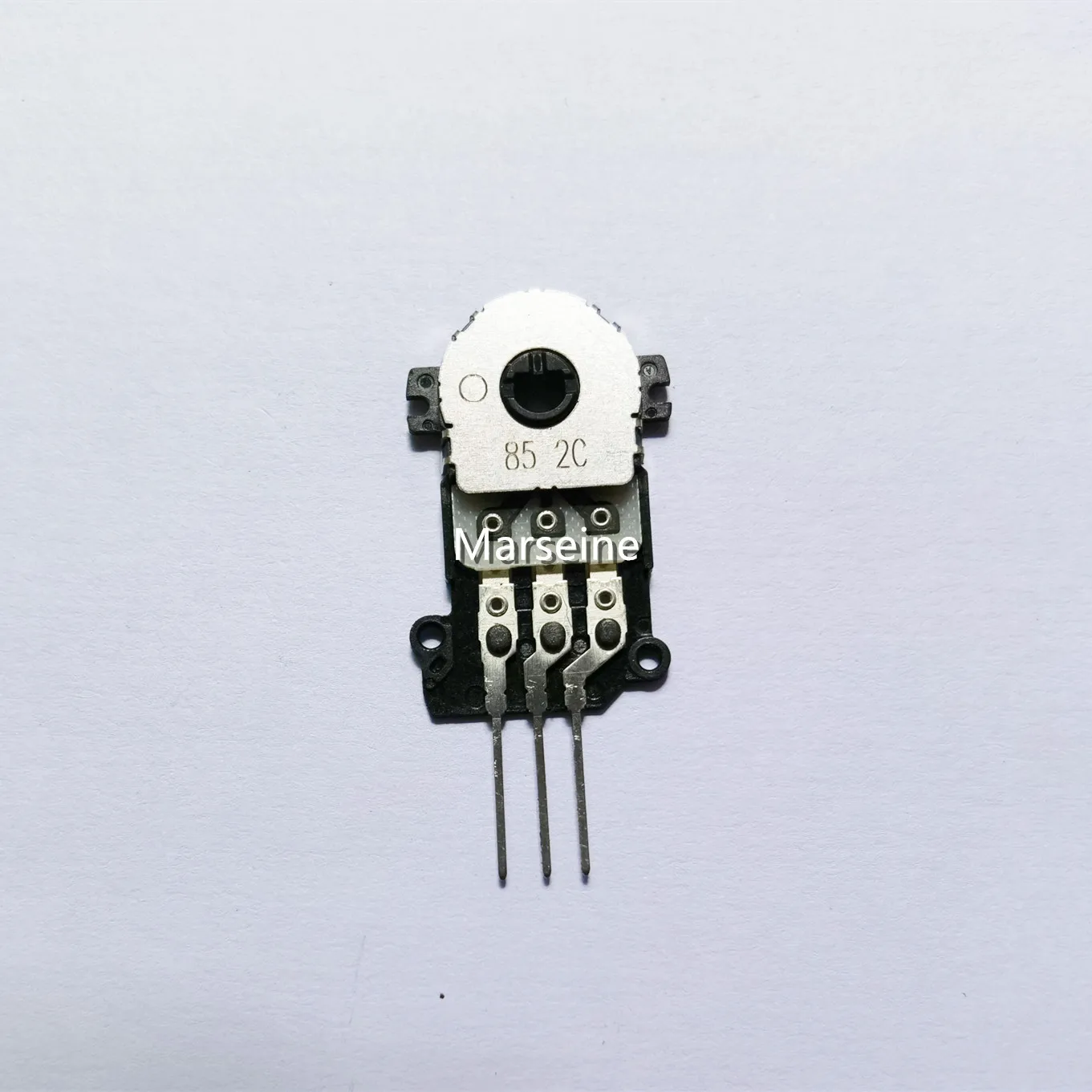 Original New 100% automotive air conditioner resistive position sensor RD6R1A0008 long life 4.7K (SWITCH)
Original New 100% automotive air conditioner resistive position sensor RD6R1A0008 long life 4.7K (SWITCH)