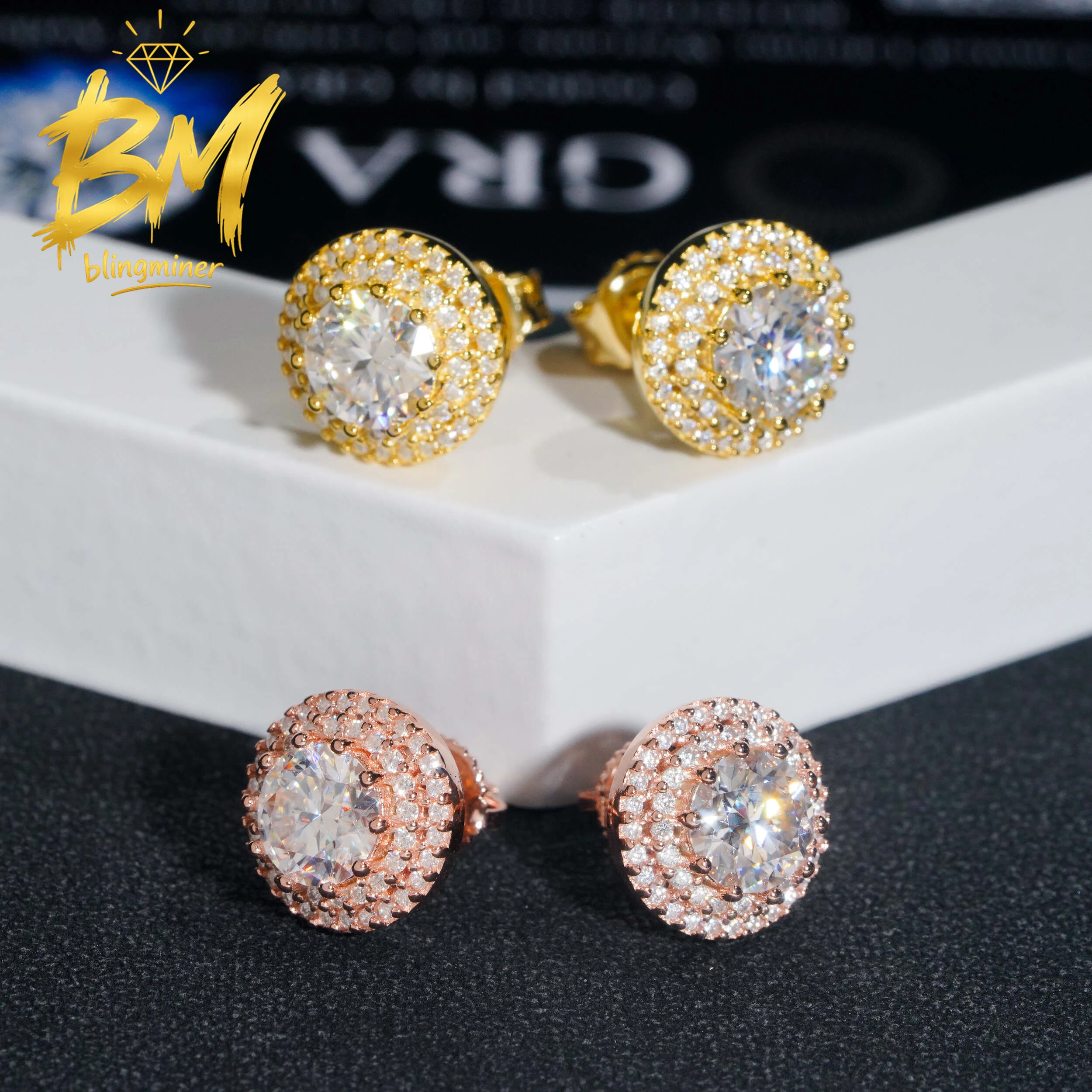 Blingminer 11mm Round VVS Moissanite Earrings For Men Women S925 Silver Ear Studs Jewelry Pass Diamonds Tester GRA Free Shipping
Blingminer 11mm Round VVS Moissanite Earrings For Men Women S925 Silver Ear Studs Jewelry Pass Diamonds Tester GRA Free Shipping