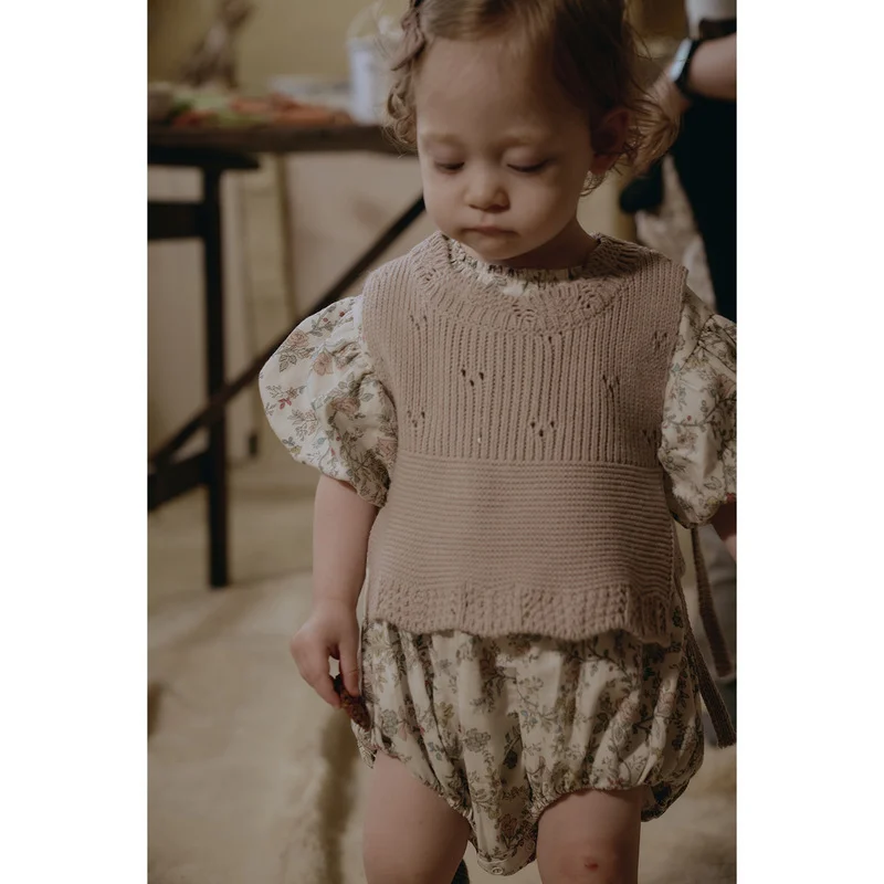 Girl Toddler Bodysuits Summer Casual Floral Print Baby Puff Sleeves Romper Fashion Overalls Ropa Mujer Children Clothing New
Girl Toddler Bodysuits Summer Casual Floral Print Baby Puff Sleeves Romper Fashion Overalls Ropa Mujer Children Clothing New