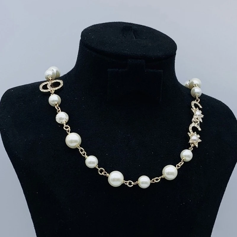 Горячее ожерелье Nwe 2025 года, высококачественный кулон, подходит для повседневного ношения, универсальное, подходит для подарков 
Горячее ожерелье Nwe 2025 года, высококачественный кулон, подходит для повседневного ношения, универсальное, подходит для подарков