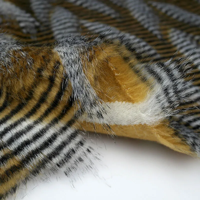 160*100cm brown pheasant jacquard fluffy fourrure artificial plush faux fur fabric for coat case vest fausse fourrure tissu
160*100cm brown pheasant jacquard fluffy fourrure artificial plush faux fur fabric for coat case vest fausse fourrure tissu