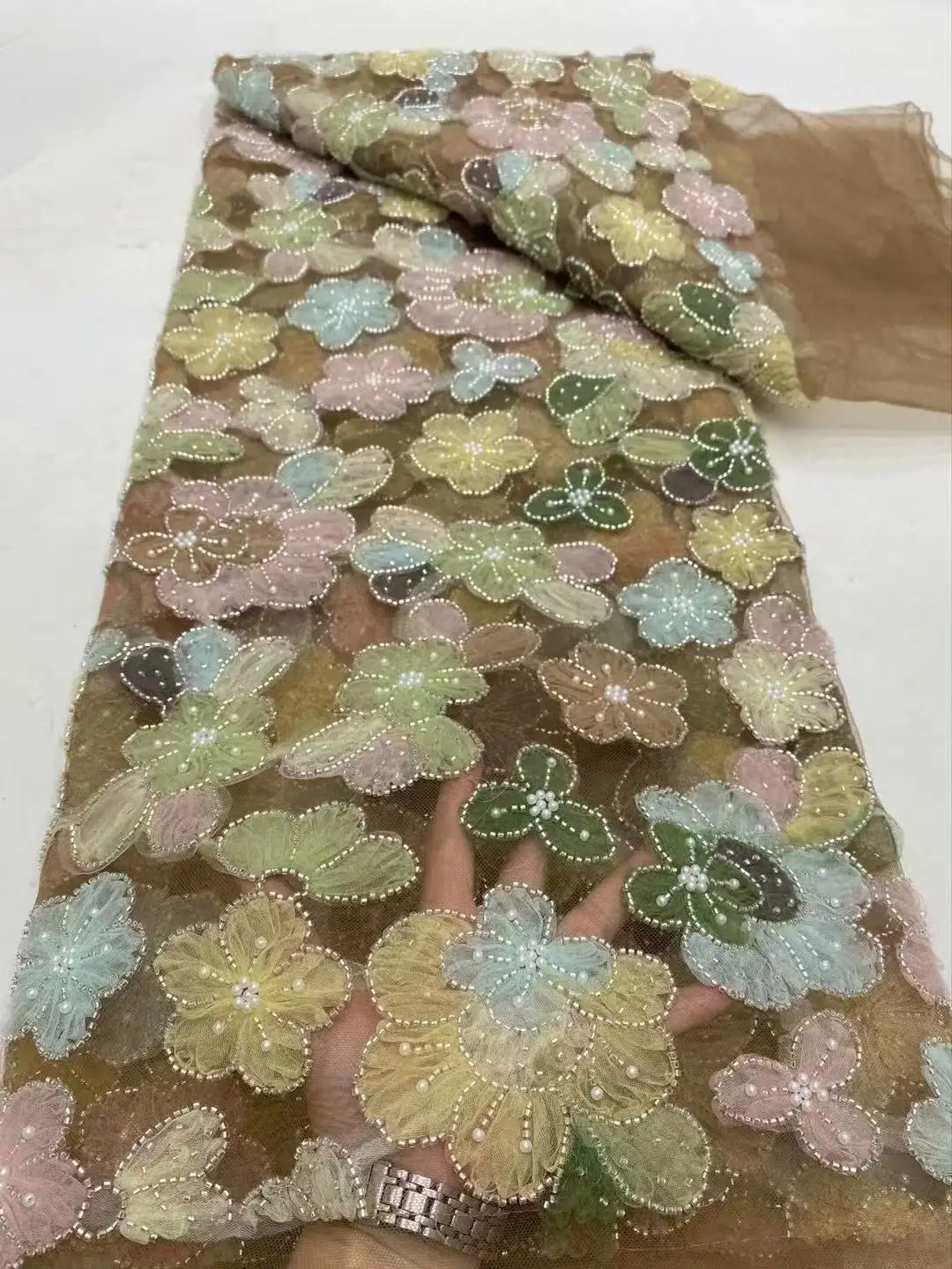 2025 African French Sequins Beads Embroidery Bride Lace Fabric Tulle Mesh Lace Fabric 5yards For African Wedding Dresses Sewing
2025 African French Sequins Beads Embroidery Bride Lace Fabric Tulle Mesh Lace Fabric 5yards For African Wedding Dresses Sewing
