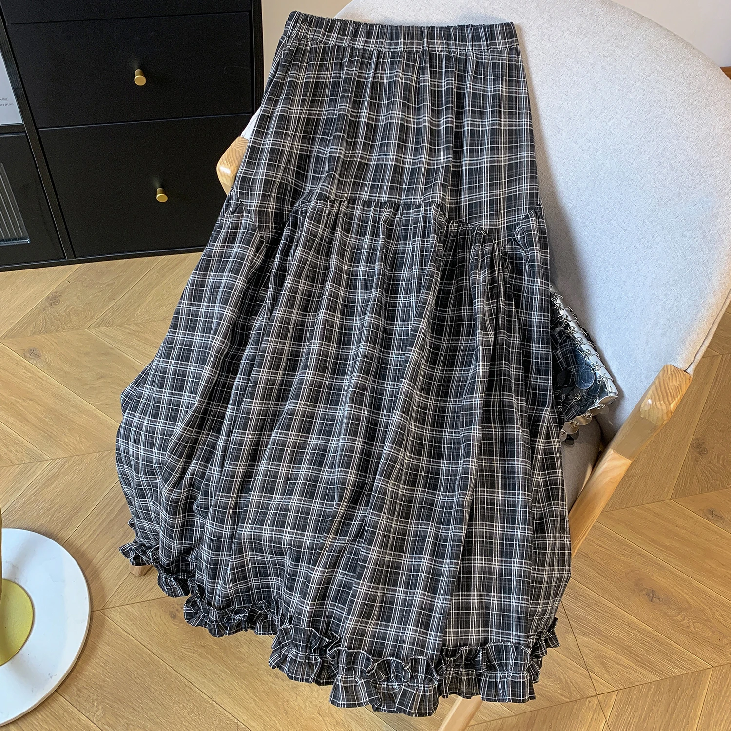 High Waist A-Line Midi Skirt Summer New Style Slimming Gored Hem Versatile Retro Plaid Fullness Skirt Polyester Cotton Blend
High Waist A-Line Midi Skirt Summer New Style Slimming Gored Hem Versatile Retro Plaid Fullness Skirt Polyester Cotton Blend