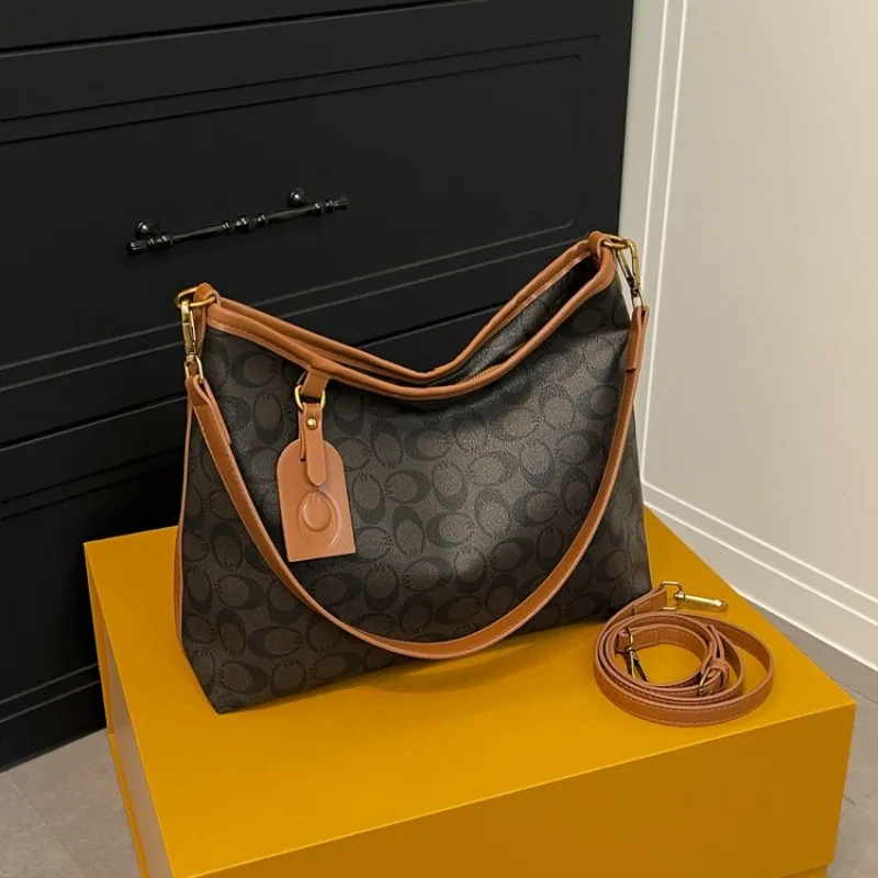 Chic Shoulder Bag For Fashion Lovers Trendy Design For Shopping Malls And Boutique Visits Stylish Companion
Chic Shoulder Bag For Fashion Lovers Trendy Design For Shopping Malls And Boutique Visits Stylish Companion