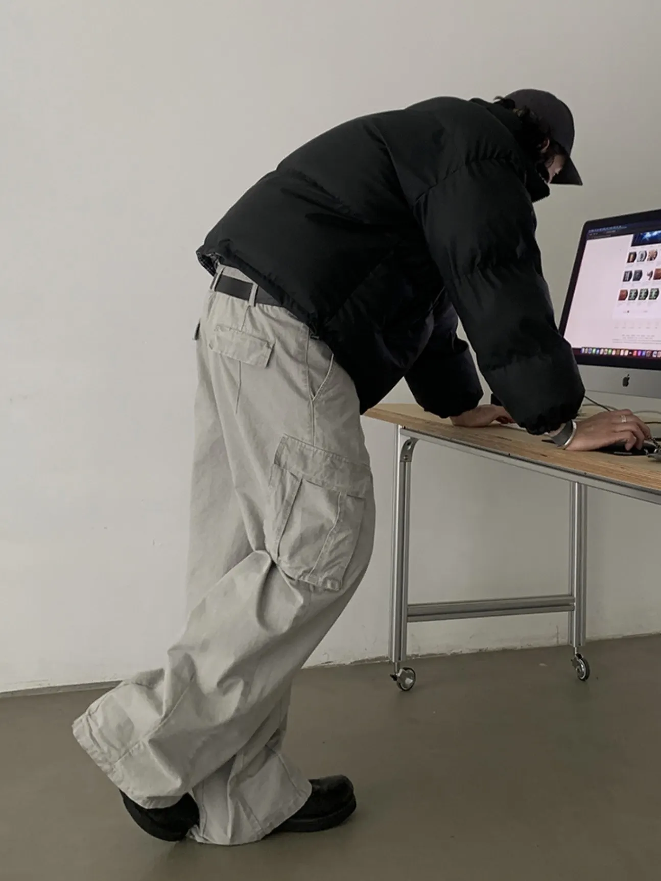 American Retro Waed out ape Men's Work Pants Large ket Design Loose Straight Casual Vintage Pants Polyester Fiber
American Retro Waed out ape Men's Work Pants Large ket Design Loose Straight Casual Vintage Pants Polyester Fiber