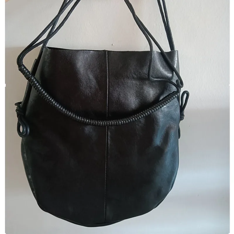 Soft sheep skin Bag Women's leather new luxury Tote bag shoulder cross-body retro black Fashion Draw String Handbags Sac a main
Soft sheep skin Bag Women's leather new luxury Tote bag shoulder cross-body retro black Fashion Draw String Handbags Sac a main