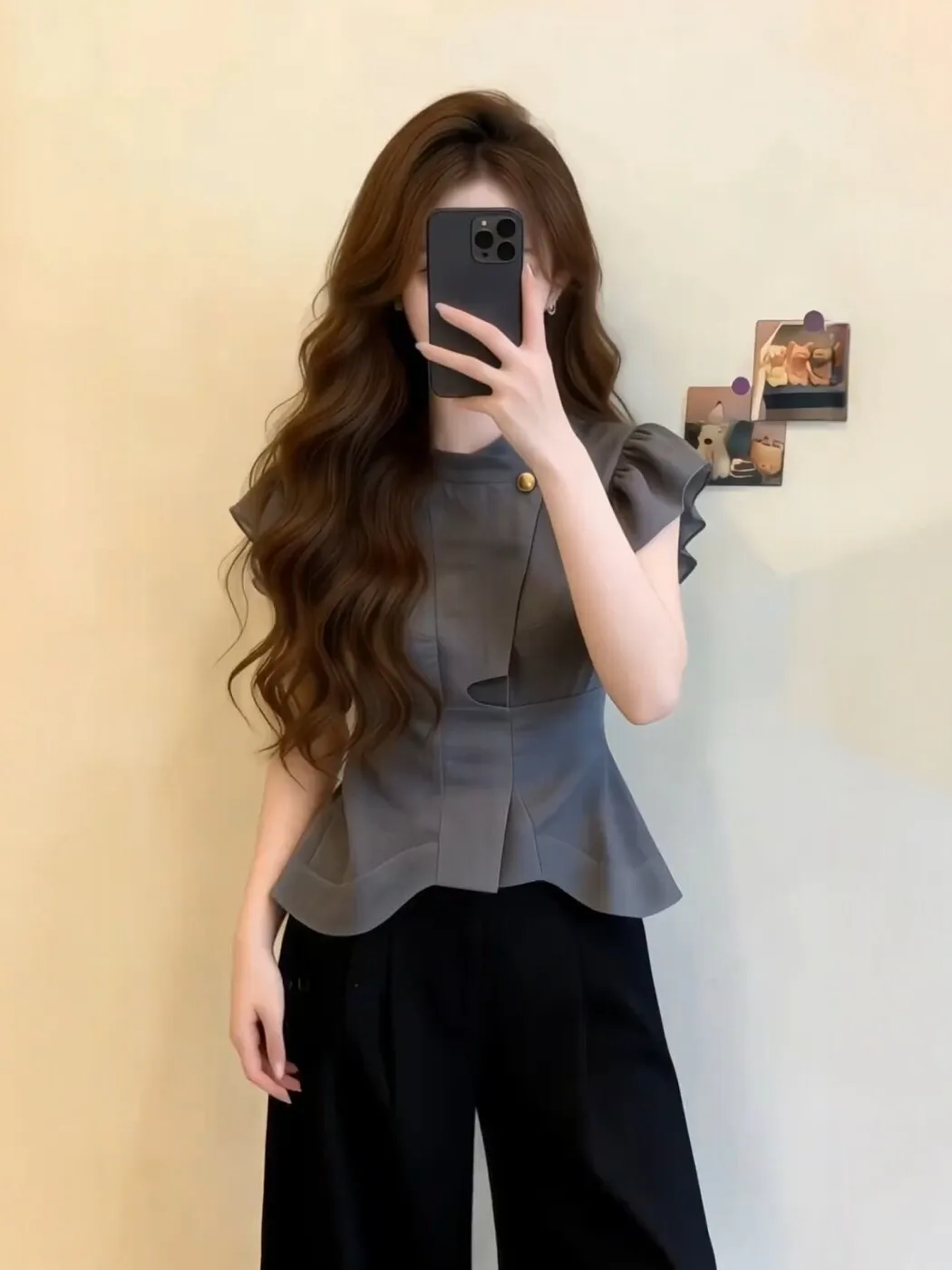 Grey Fly Sleeve Shirt Women's Elegant Slim Fit Short Sleeve round Neck Breathable Comfortable Skin-Friendly Chinese Production
Grey Fly Sleeve Shirt Women's Elegant Slim Fit Short Sleeve round Neck Breathable Comfortable Skin-Friendly Chinese Production