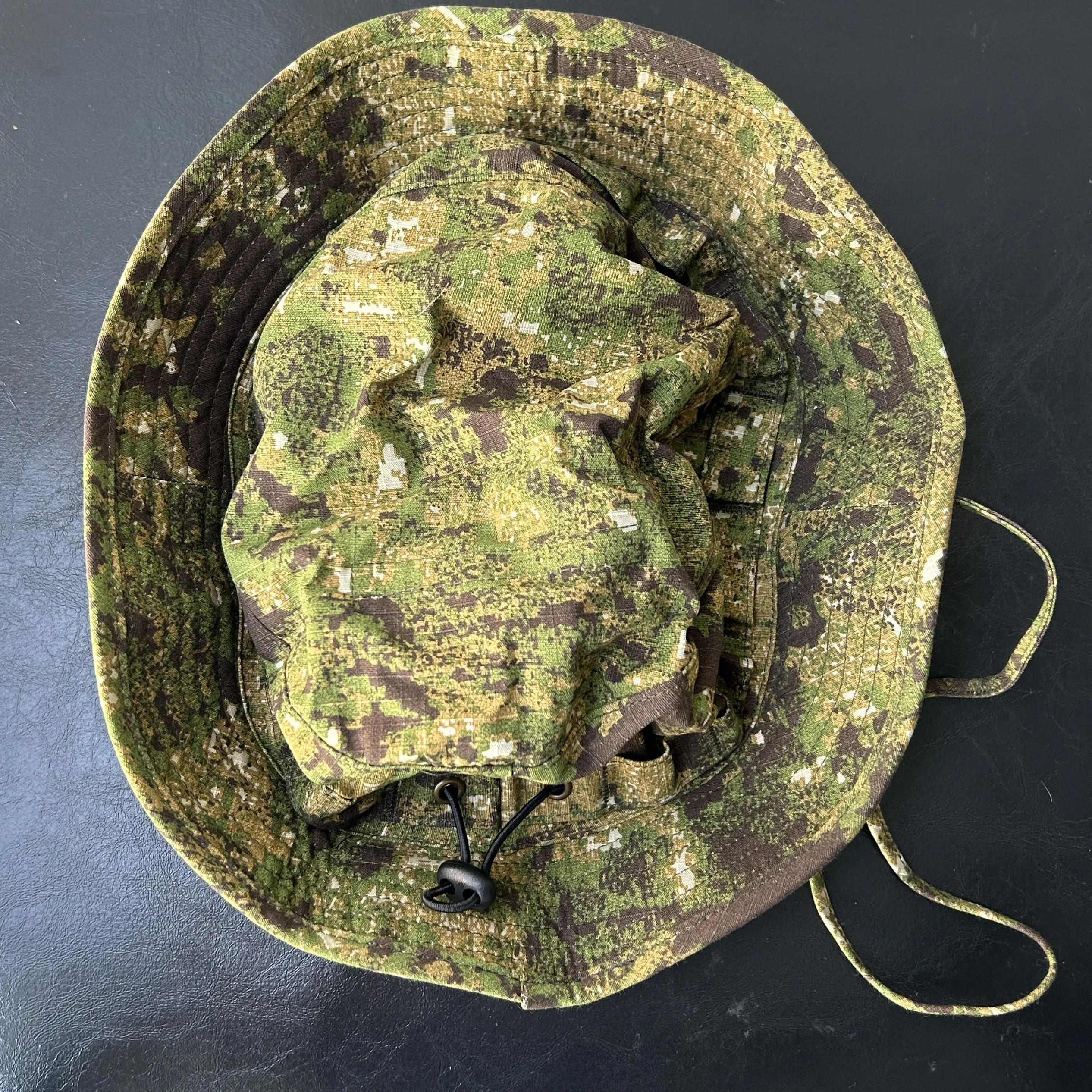 Pencott Green Zone Camouflage Beni Hat Round Brim Hiking Fisherman Hat UV Protection Sunshade Sun Hat 60mm Head Circumference
Pencott Green Zone Camouflage Beni Hat Round Brim Hiking Fisherman Hat UV Protection Sunshade Sun Hat 60mm Head Circumference