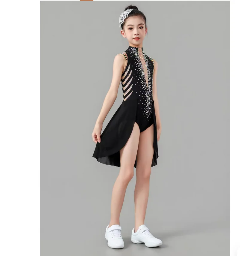 Professional cheerleading competition uniform for competitive aerobics performance attire
Professional cheerleading competition uniform for competitive aerobics performance attire