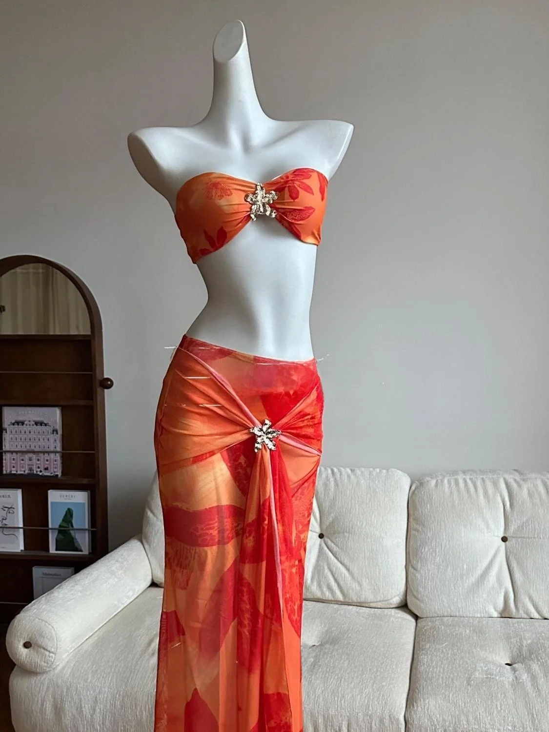 Sexy Orange Floral Print Wrap Bikini Tee Piece Set with Strap Vest Top And Long Skirt Ideal for Hot Springs Vaion
Sexy Orange Floral Print Wrap Bikini Tee Piece Set with Strap Vest Top And Long Skirt Ideal for Hot Springs Vaion