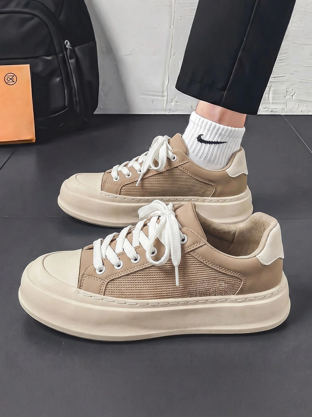 Men's Summer 2026 New Casual Thick Bottom Heightening Board Shoes Breathable round Toe Outdoor Leisure Shoes for Youth
Men's Summer 2026 New Casual Thick Bottom Heightening Board Shoes Breathable round Toe Outdoor Leisure Shoes for Youth