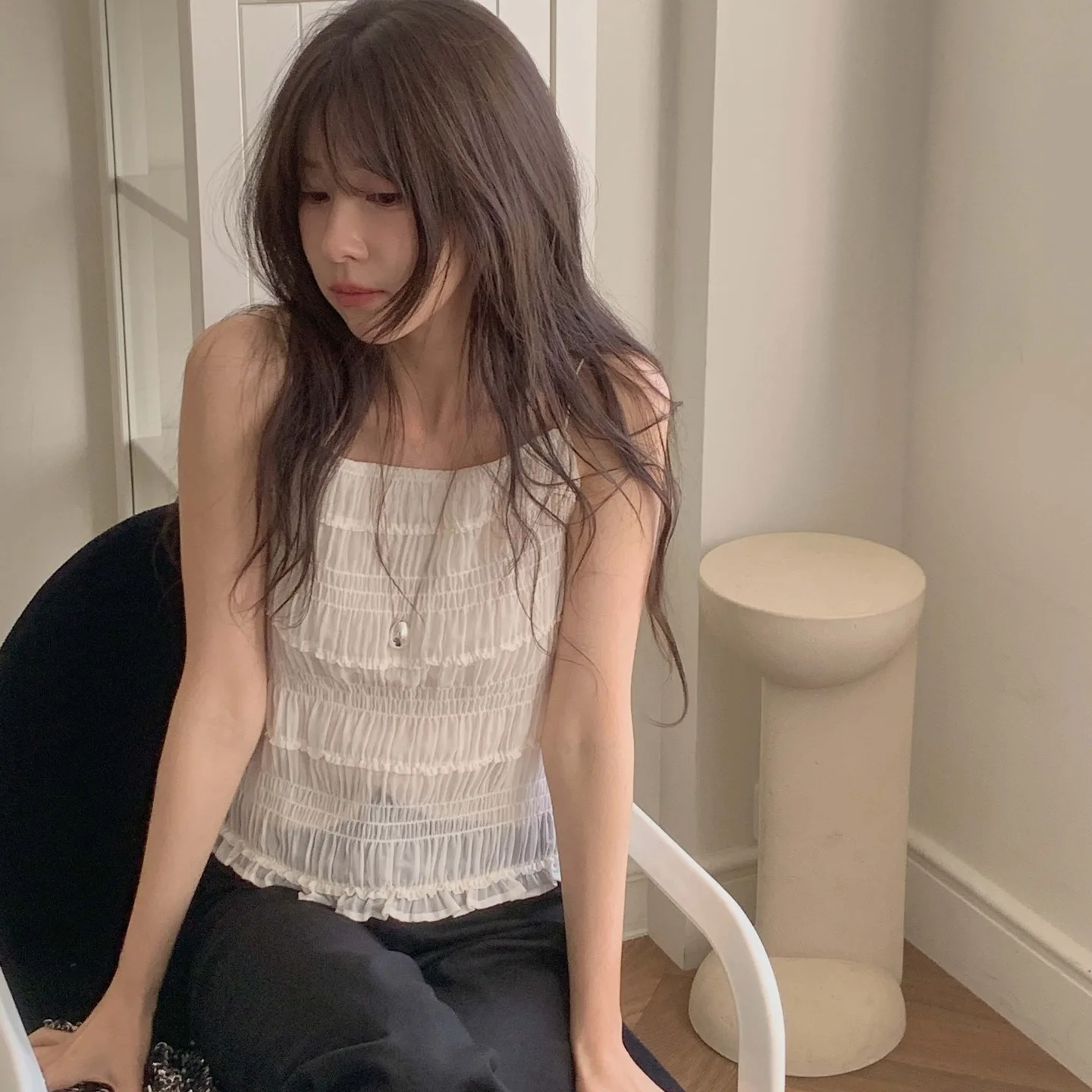 Sweet Anti-Aging Lace Ruffle Strap Top Korean Style Spring Autumn Winter Women's Inner Wear Regular Fit Casual Fashion
Sweet Anti-Aging Lace Ruffle Strap Top Korean Style Spring Autumn Winter Women's Inner Wear Regular Fit Casual Fashion