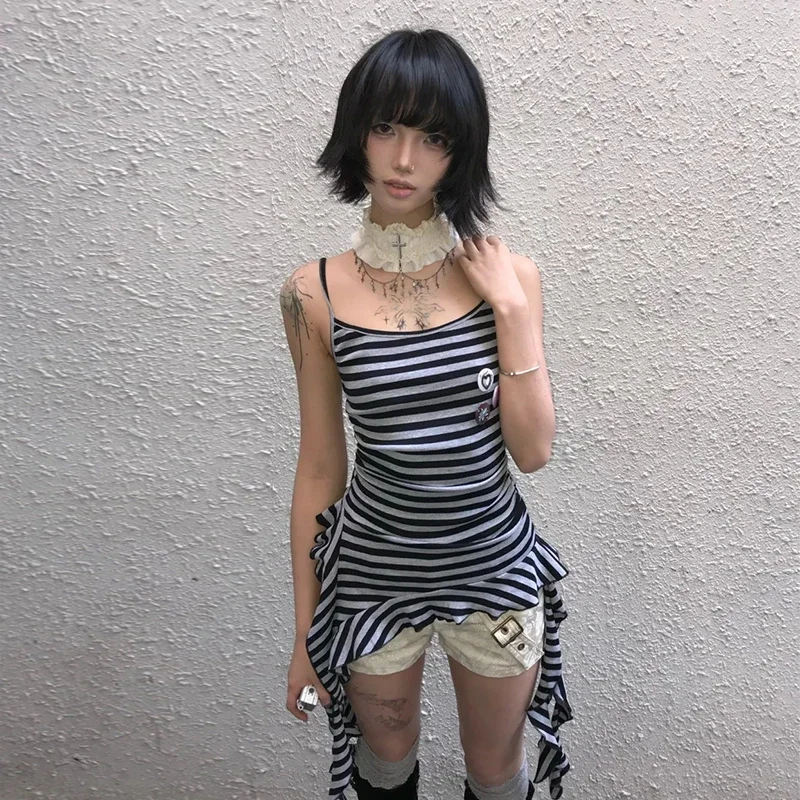 Deeptown Vintage Striped Tank Tops Women Y2k Japanese Sleeveless Camis Tank Gothic Harajuku 2000s Retro Grunge Tops Aesthetic
Deeptown Vintage Striped Tank Tops Women Y2k Japanese Sleeveless Camis Tank Gothic Harajuku 2000s Retro Grunge Tops Aesthetic