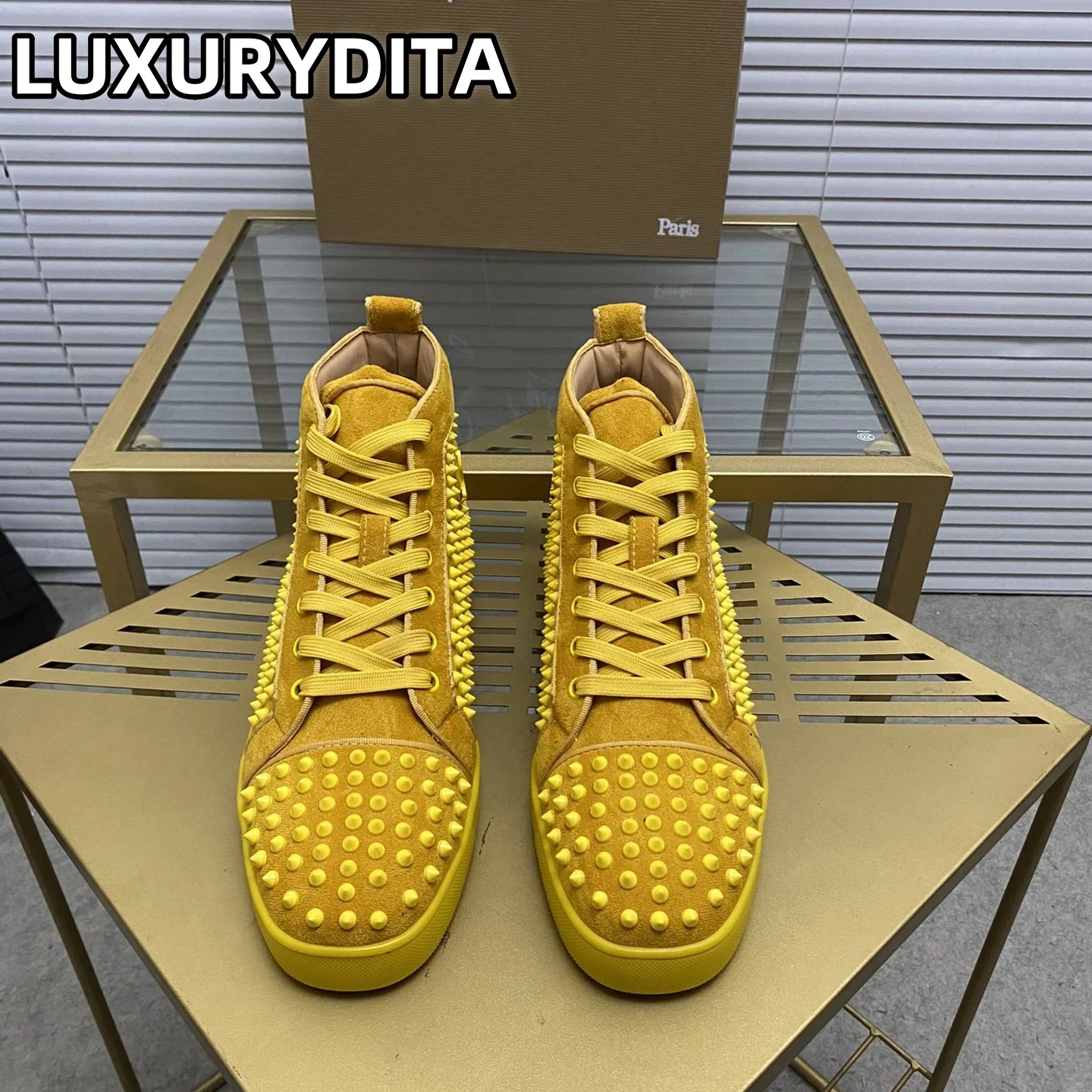Top Quality Womens Trendy Casual Tennis Shoes Luxury Mens Real Leather Sneakers 35-48 Designr Rivet Red Sole Lovers Shoes M0109
Top Quality Womens Trendy Casual Tennis Shoes Luxury Mens Real Leather Sneakers 35-48 Designr Rivet Red Sole Lovers Shoes M0109