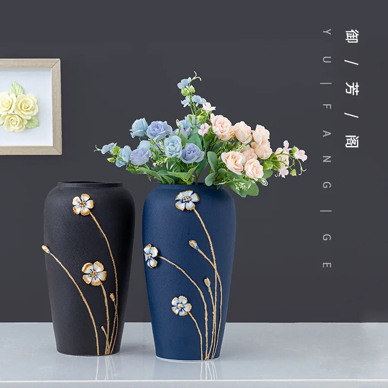 New Chinese modern creative ceramics floor-to-ceiling large vase dried flower porcelain vase floral art living room soft ornamen
New Chinese modern creative ceramics floor-to-ceiling large vase dried flower porcelain vase floral art living room soft ornamen