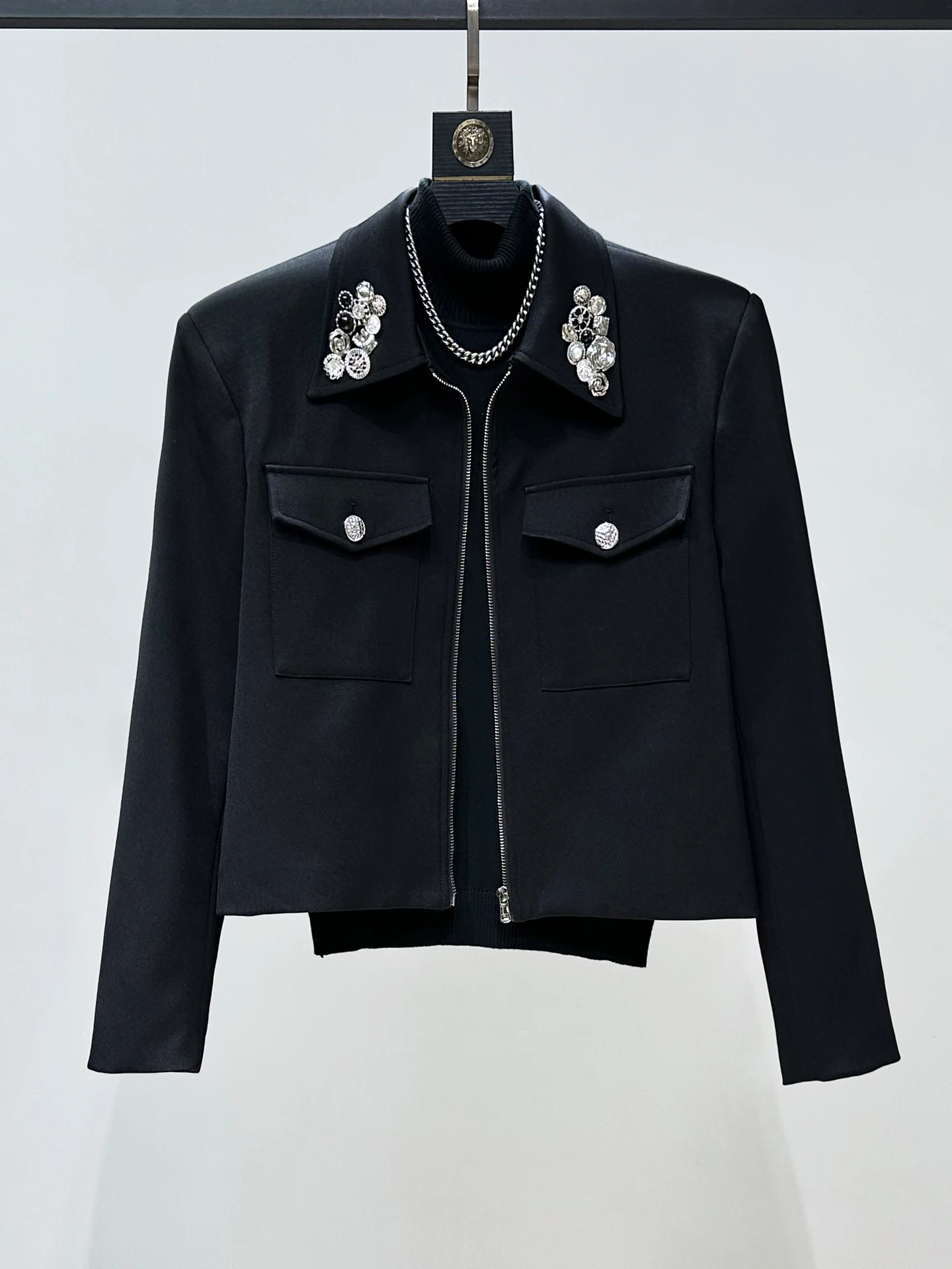 Bla ort Padded oulder Jaet Men's Faionable Covert Collar Button Decorated Outerwear Korean Sle Youth ular
Bla ort Padded oulder Jaet Men's Faionable Covert Collar Button Decorated Outerwear Korean Sle Youth ular