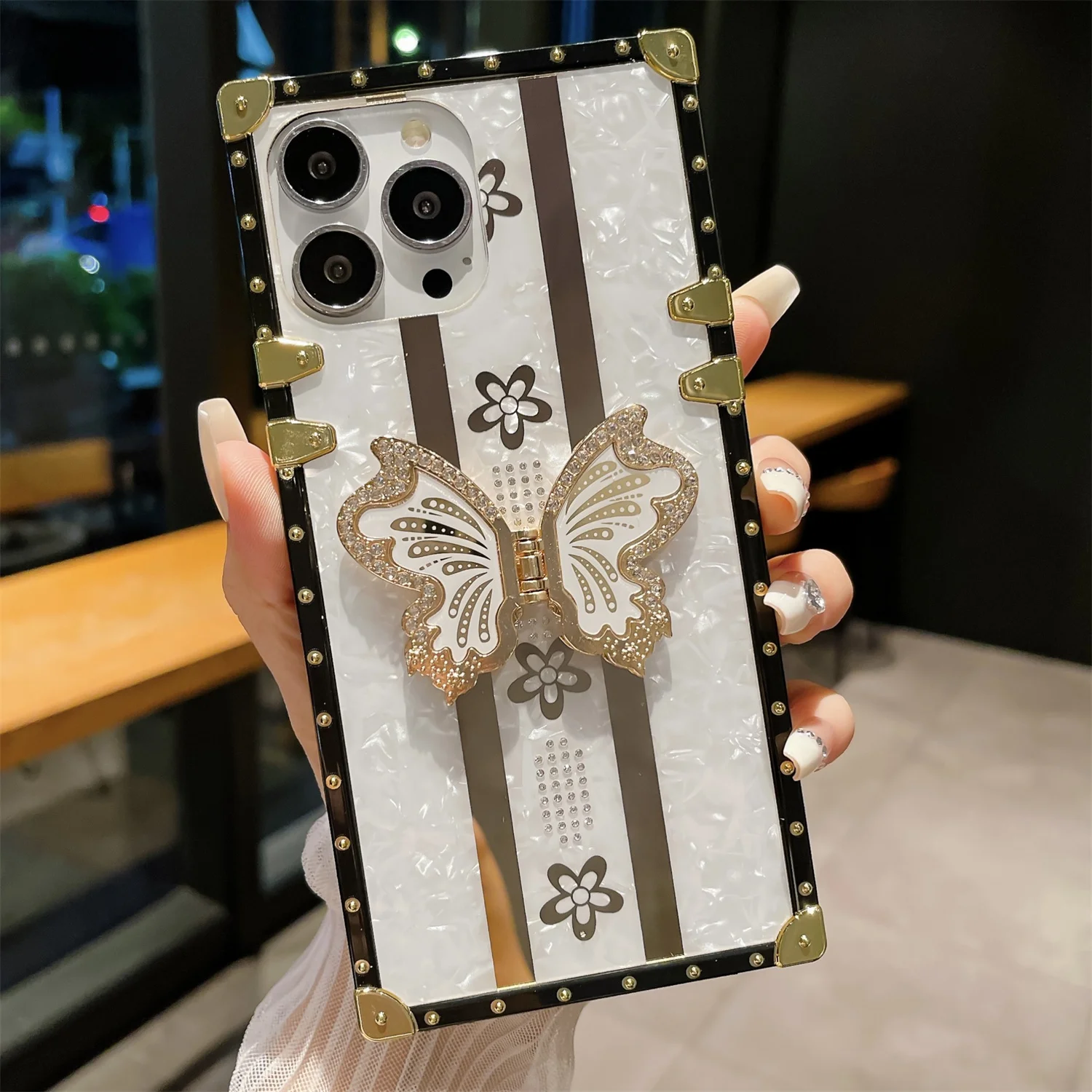 Shockproof Butterfly Bracket Diamond Phone Case For iPhone 15 Pro Max 14 13 12 11 15 Plus Luxury Protection Hard Cover
Shockproof Butterfly Bracket Diamond Phone Case For iPhone 15 Pro Max 14 13 12 11 15 Plus Luxury Protection Hard Cover