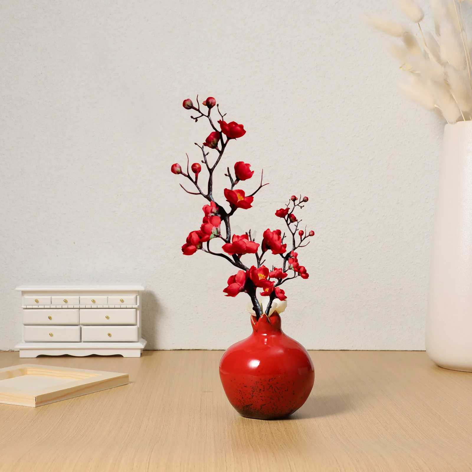 Ceramic Pomegranate Vase Small Lightweight Decorative Ornament Chinese Style Flower Arrangement Vase Vintage Dried Flower
Ceramic Pomegranate Vase Small Lightweight Decorative Ornament Chinese Style Flower Arrangement Vase Vintage Dried Flower