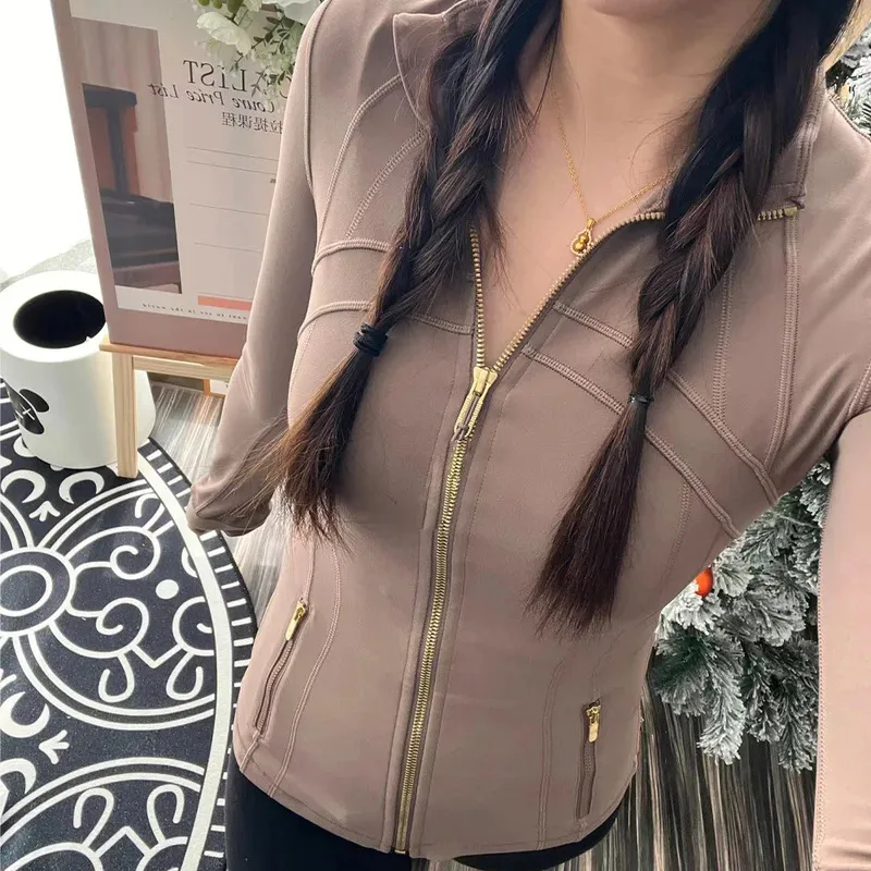 E Gold Zipper Women's Yoga Jacket Sports Jacket Fitness Outdoor Long Sleeve Slim Fit
E Gold Zipper Women's Yoga Jacket Sports Jacket Fitness Outdoor Long Sleeve Slim Fit