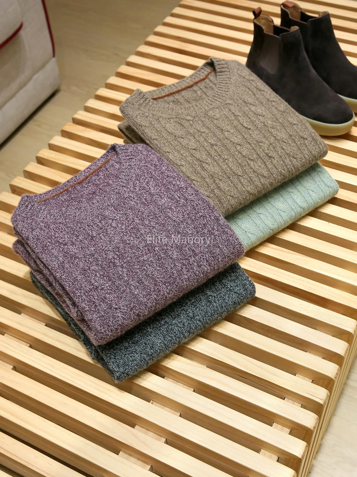15μm cashmere, old money men's crew neck knitted cashmere sweater
15μm cashmere, old money men's crew neck knitted cashmere sweater