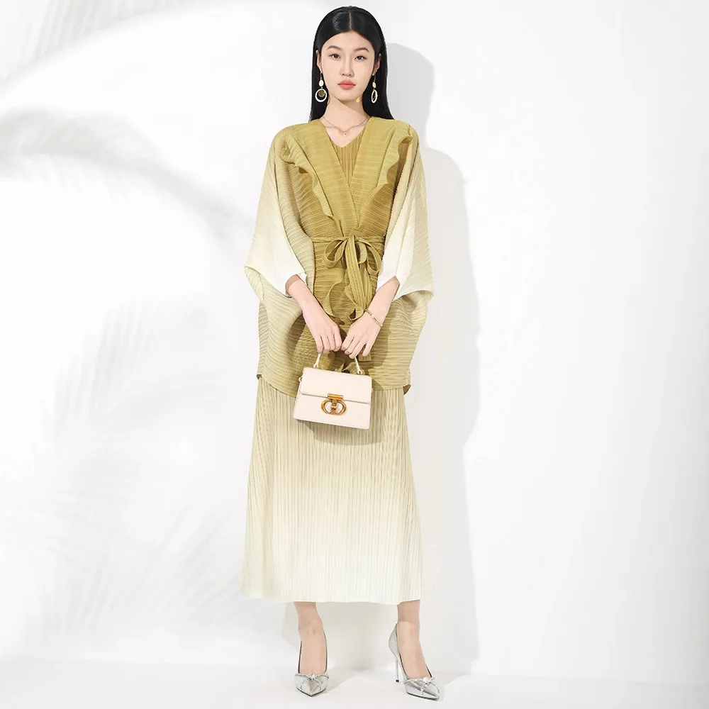 Pleated Dress Sets Fashion Temperament Set Women 2025 Spring New Gradient Color Bat Shirt Top Tunic + Inner Dress Two Piece Set
Pleated Dress Sets Fashion Temperament Set Women 2025 Spring New Gradient Color Bat Shirt Top Tunic + Inner Dress Two Piece Set