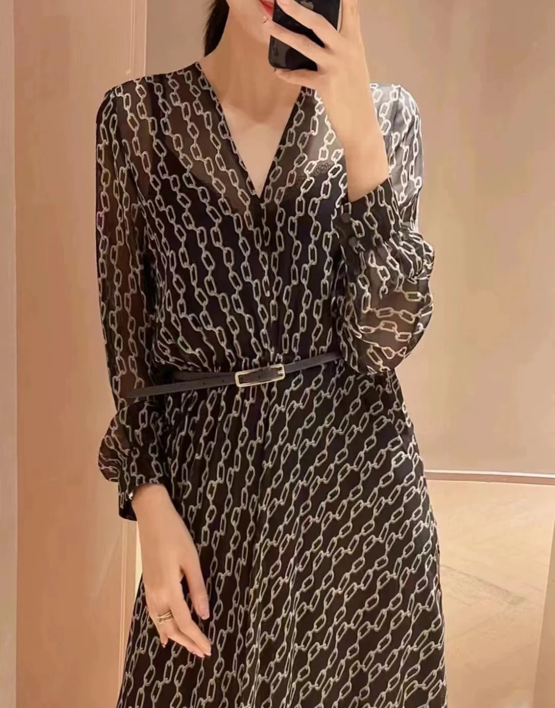 Women's V-Neck Dress and Sling, 100% Silk, Printed, Long Sleeved, Elastic Waist with Belt, Temperament, New, 2023
Women's V-Neck Dress and Sling, 100% Silk, Printed, Long Sleeved, Elastic Waist with Belt, Temperament, New, 2023