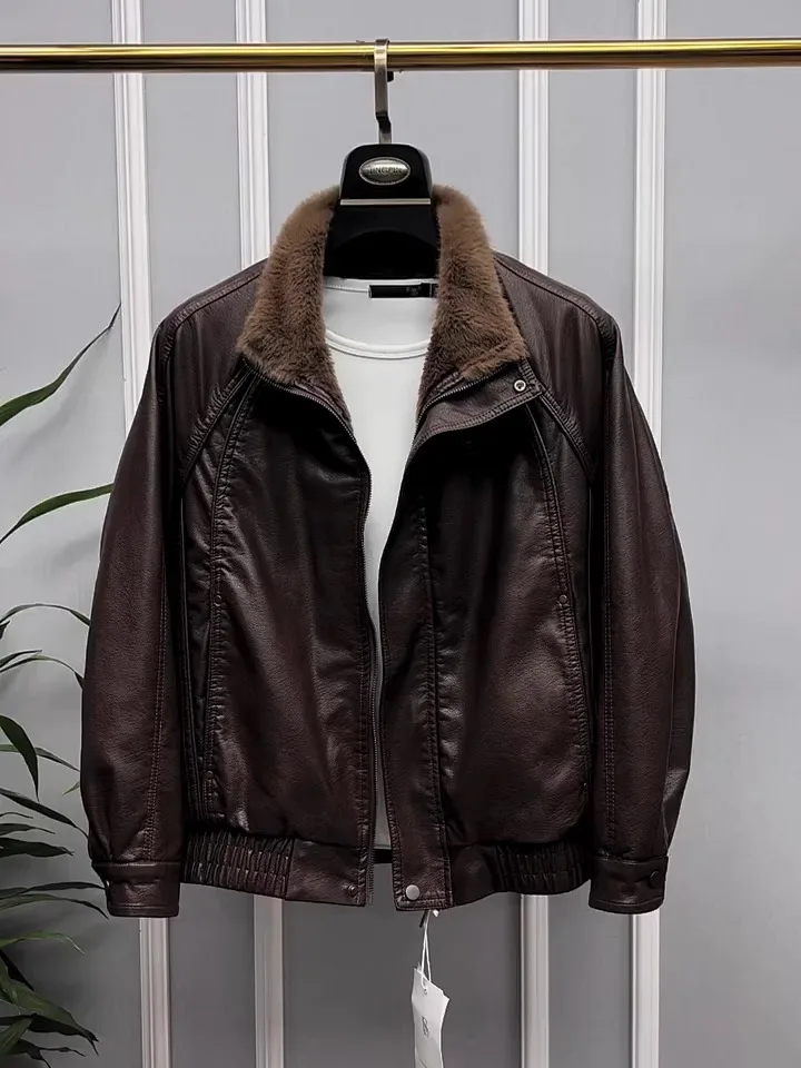Men's PU Leather Fce Lined Jaet Autumn Winter New Sle Busin Casual Faionable Fur Collar Coat Stand Fit Long Sl...
Men's PU Leather Fce Lined Jaet Autumn Winter New Sle Busin Casual Faionable Fur Collar Coat Stand Fit Long Sl...