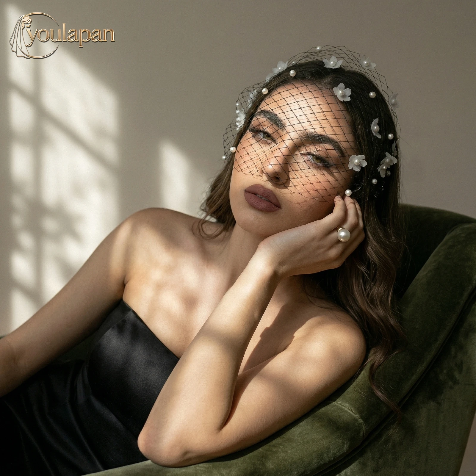 TOPQUEEN Black Vintage Birdcage Veil With 3d Flowers Women'S Blusher Veil With Pearl Accents Party Accessory Va15
TOPQUEEN Black Vintage Birdcage Veil With 3d Flowers Women'S Blusher Veil With Pearl Accents Party Accessory Va15